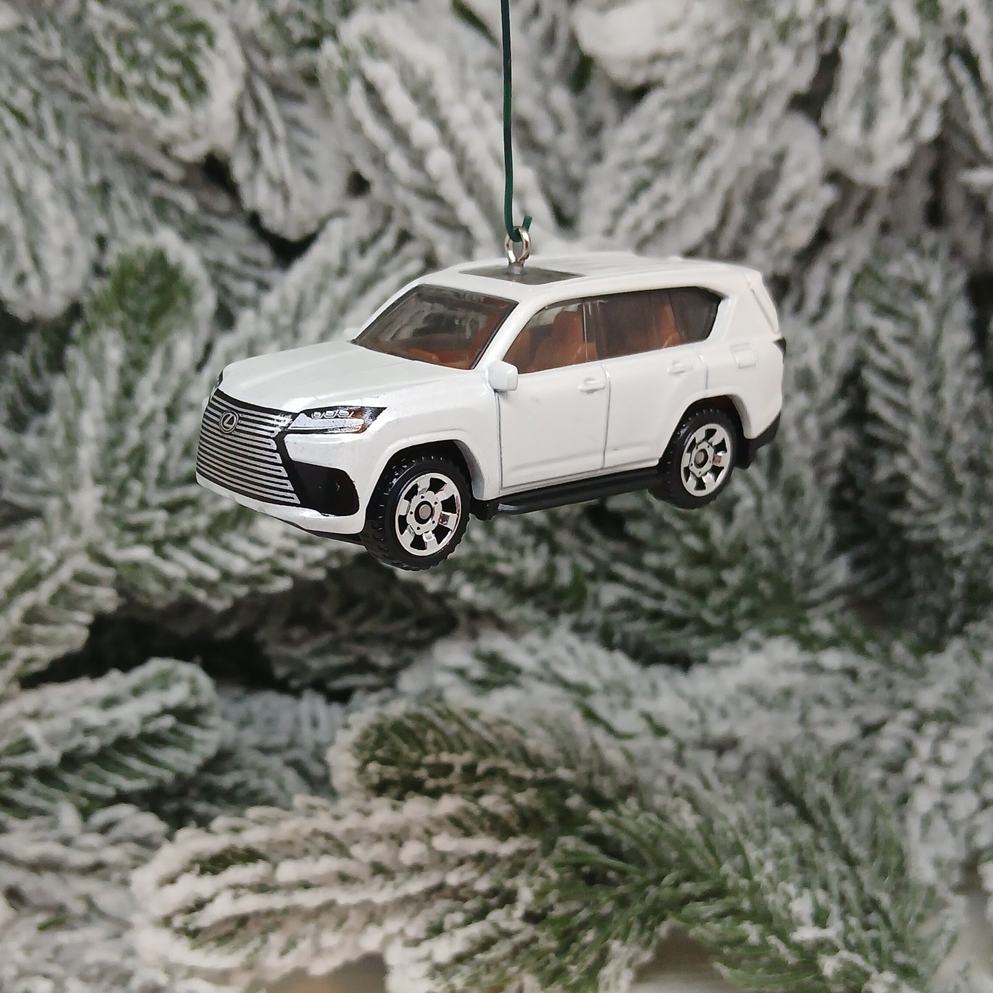 LEXUS LX Ornament Christmas Gift Xmas Tree Decoration 2022-2025 White (no window)