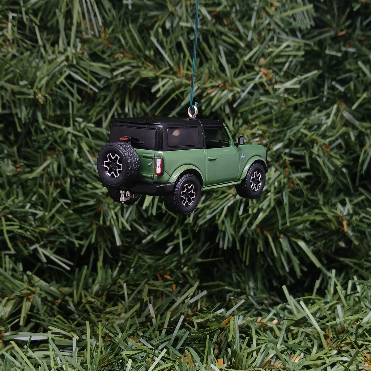 Ford Bronco Ornament Christmas Decoration Gift Idea 2022 2023 2024 2025 Green Outer Banks (Copy)