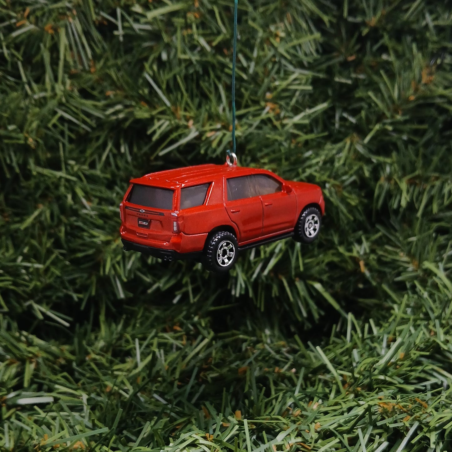 Chevy 2023 Tahoe Ornament Christmas Gift Chevrolet SUV Xmas Tree Decoration 2021-2024 Red