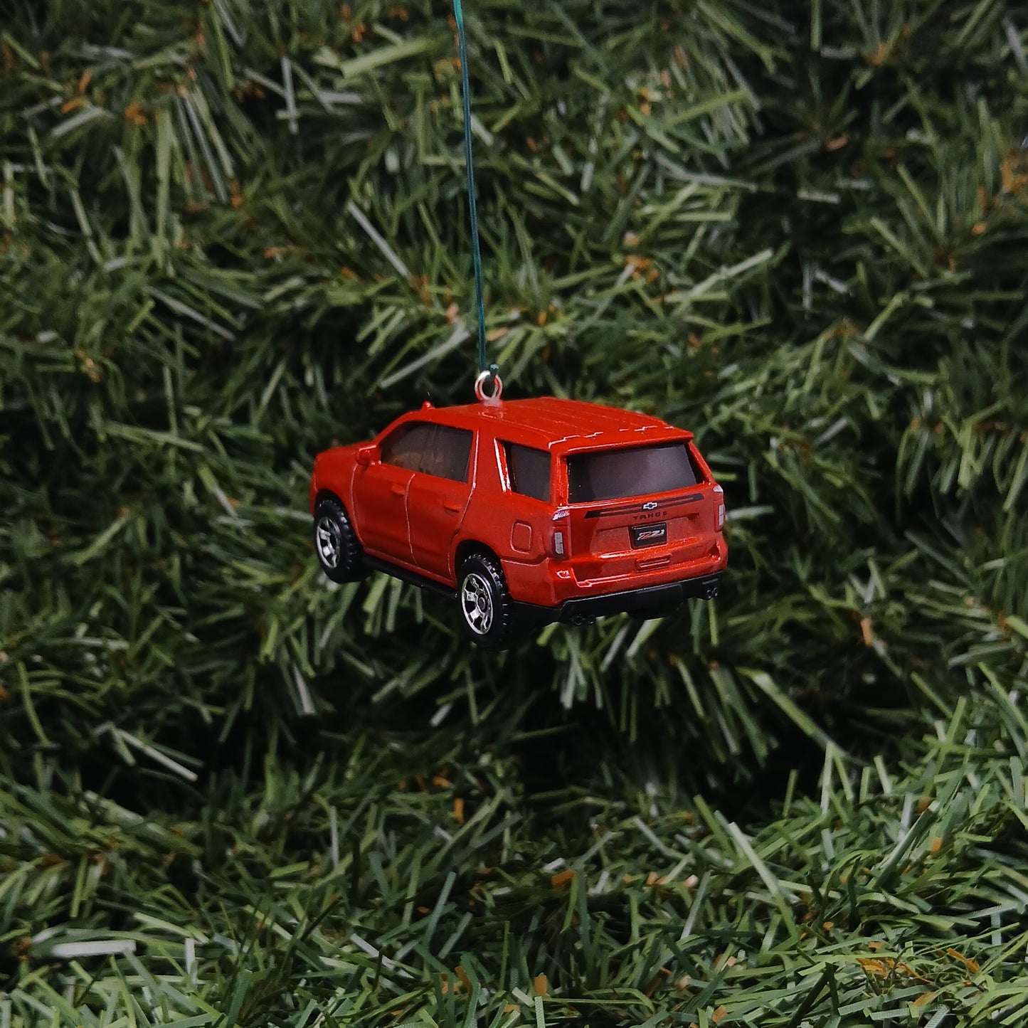 Chevy 2023 Tahoe Ornament Christmas Gift Chevrolet SUV Xmas Tree Decoration 2021-2024 Red