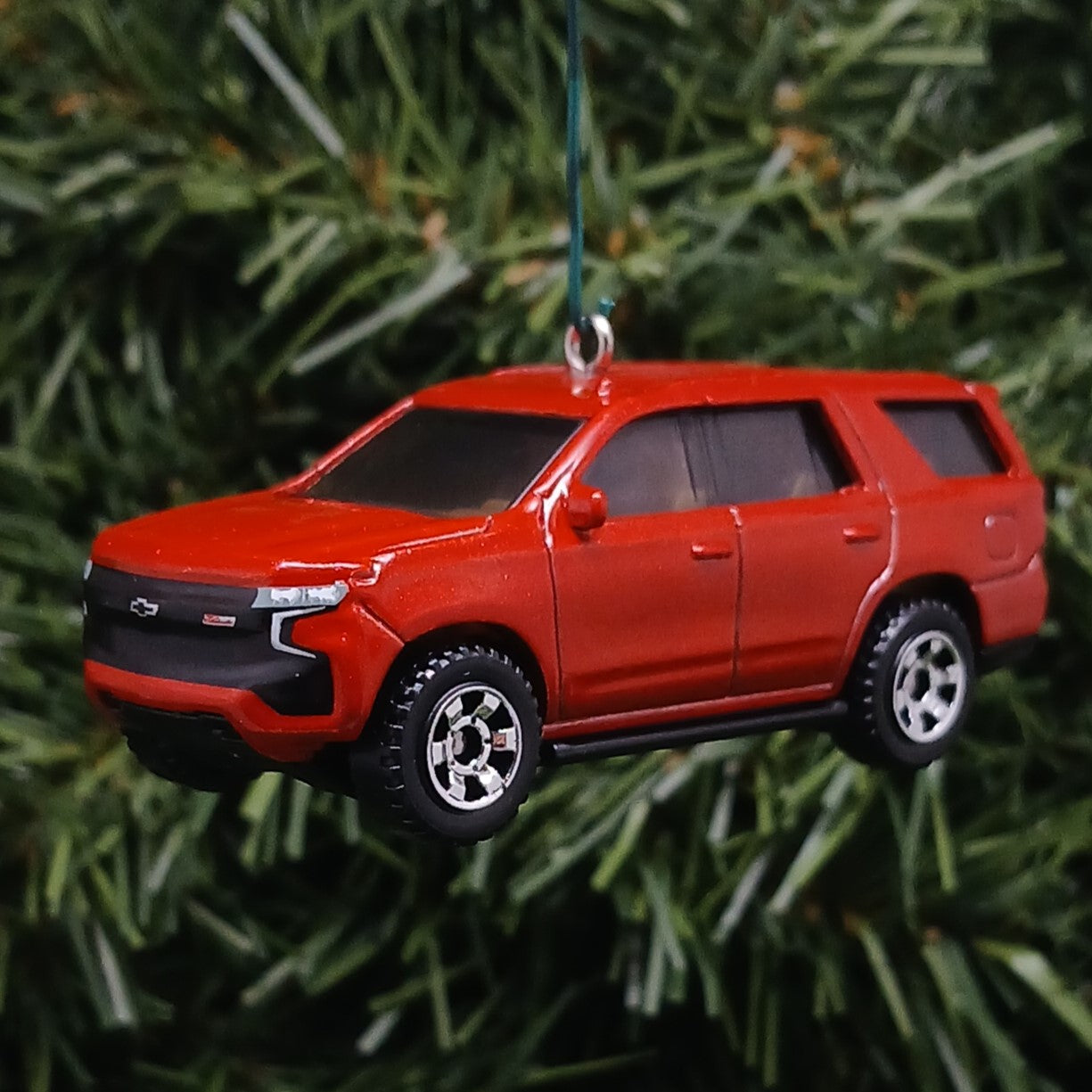 Chevy 2023 Tahoe Ornament Christmas Gift Chevrolet SUV Xmas Tree Decoration 2021-2024 Red
