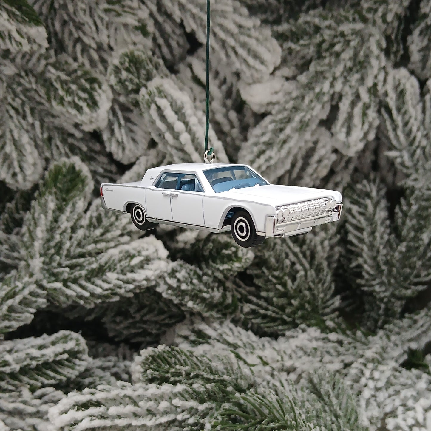 LINCOLN CONTINENTAL 1964 Christmas Tree Decoration Xmas Gift White Blue 1961-1969 (Copy)