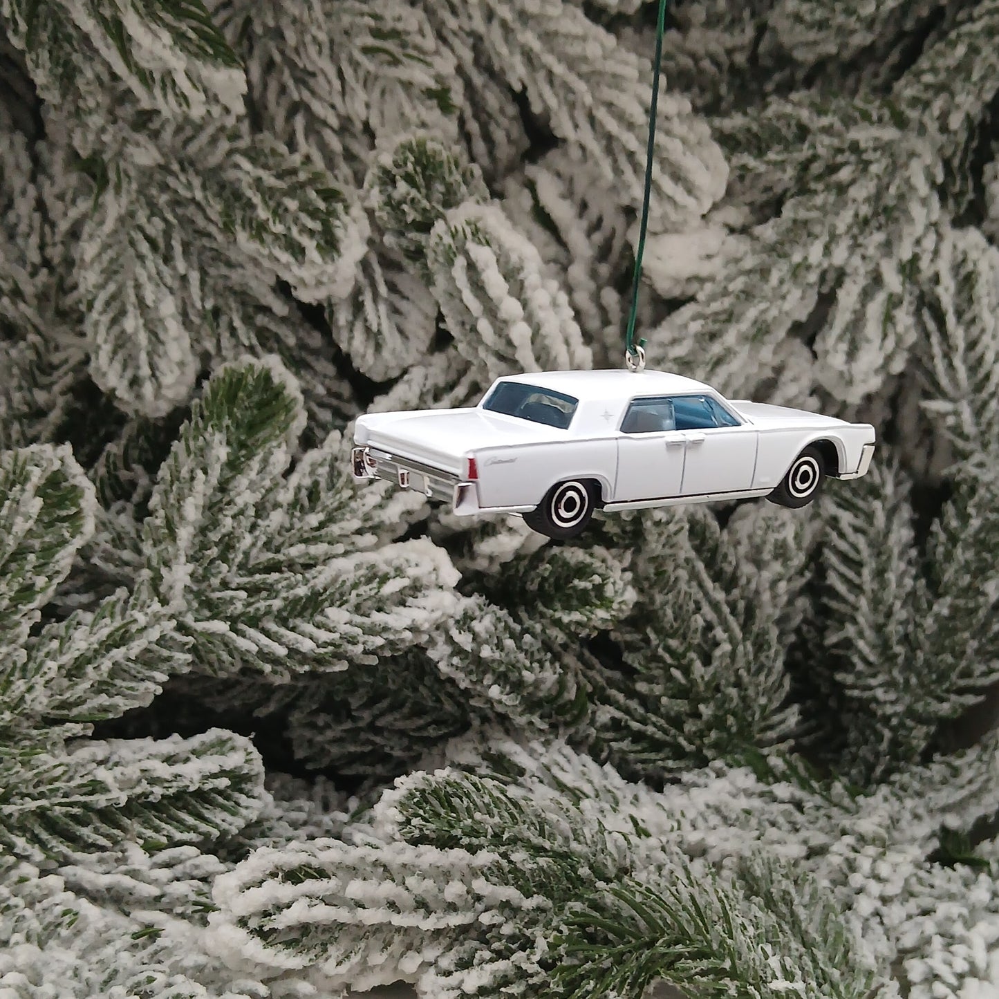 LINCOLN CONTINENTAL 1964 Christmas Tree Decoration Xmas Gift White Blue 1961-1969 (Copy)