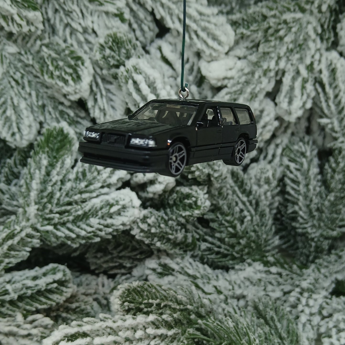 Volvo 850 Estate Ornament Christmas Tree Decoration Unique Gift 1993-1997 Wagon Green Yellow Black Red