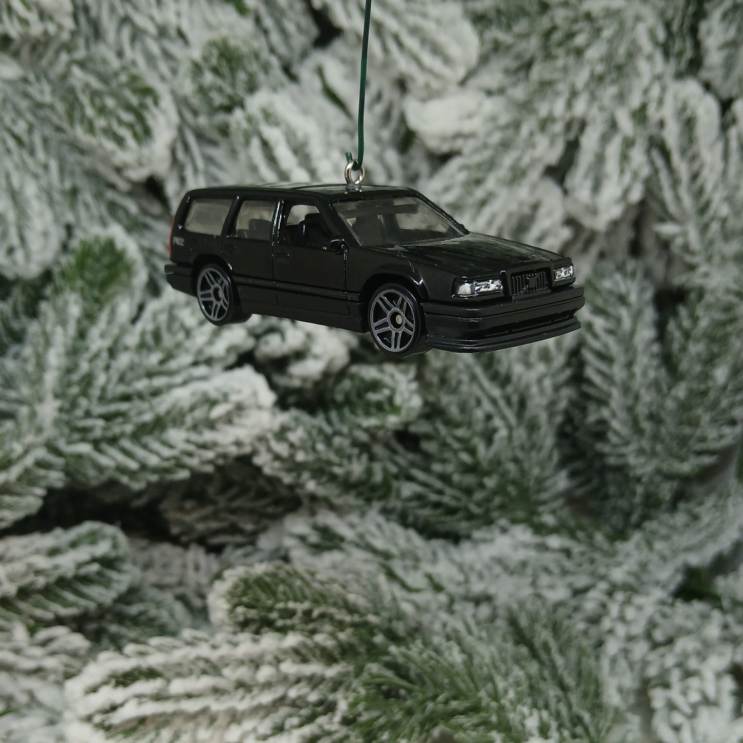 Volvo 850 Estate Ornament Christmas Tree Decoration Unique Gift 1993-1997 Wagon Green Yellow Black Red