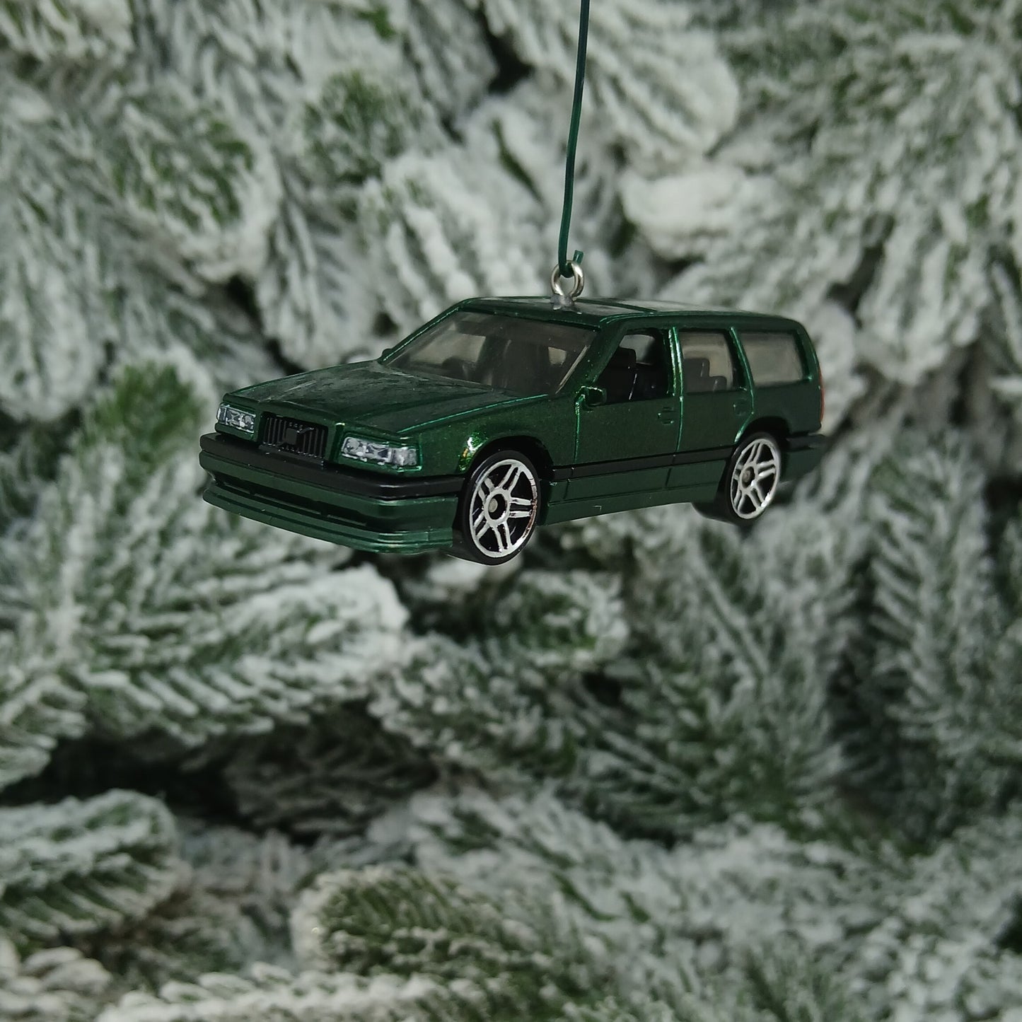 Volvo 850 Estate Ornament Christmas Tree Decoration Unique Gift 1993-1997 Wagon Green Yellow Black Red