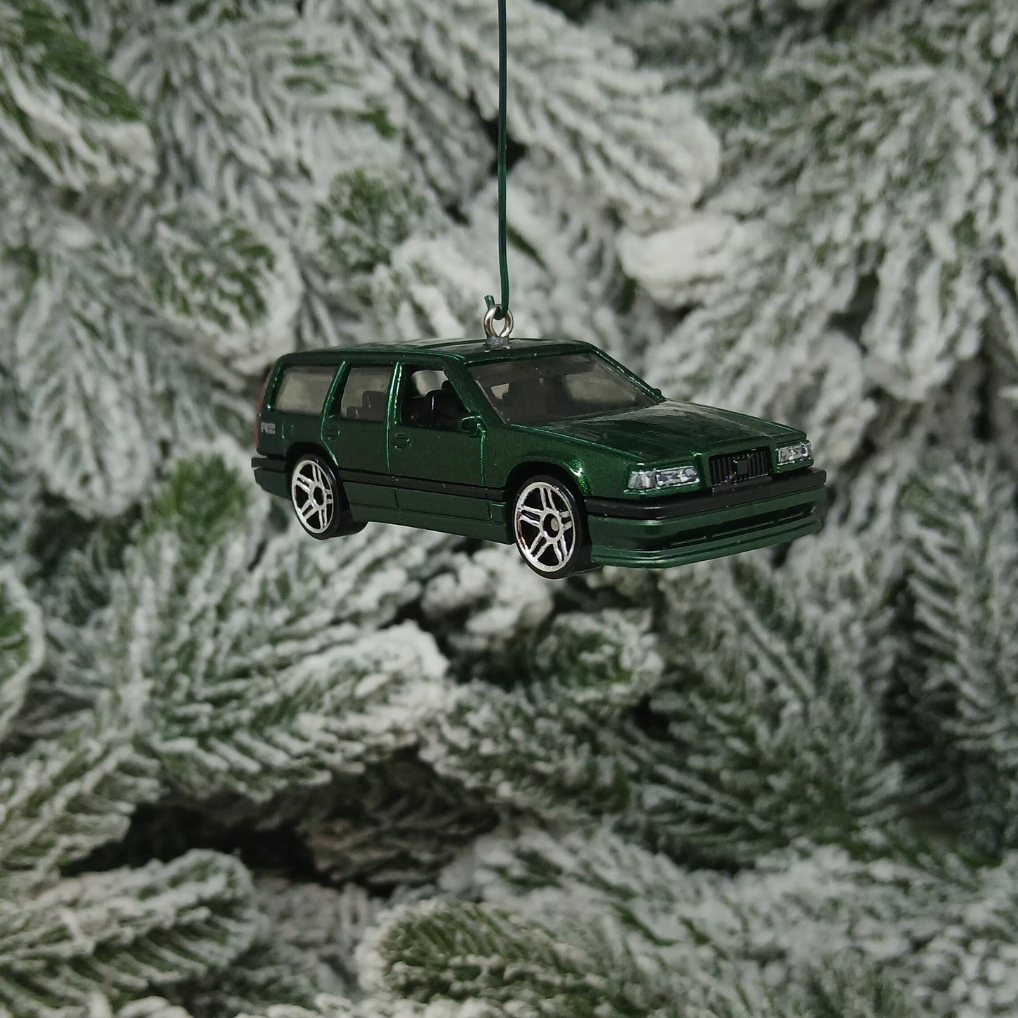 Volvo 850 Estate Ornament Christmas Tree Decoration Unique Gift 1993-1997 Wagon Green Yellow Black Red