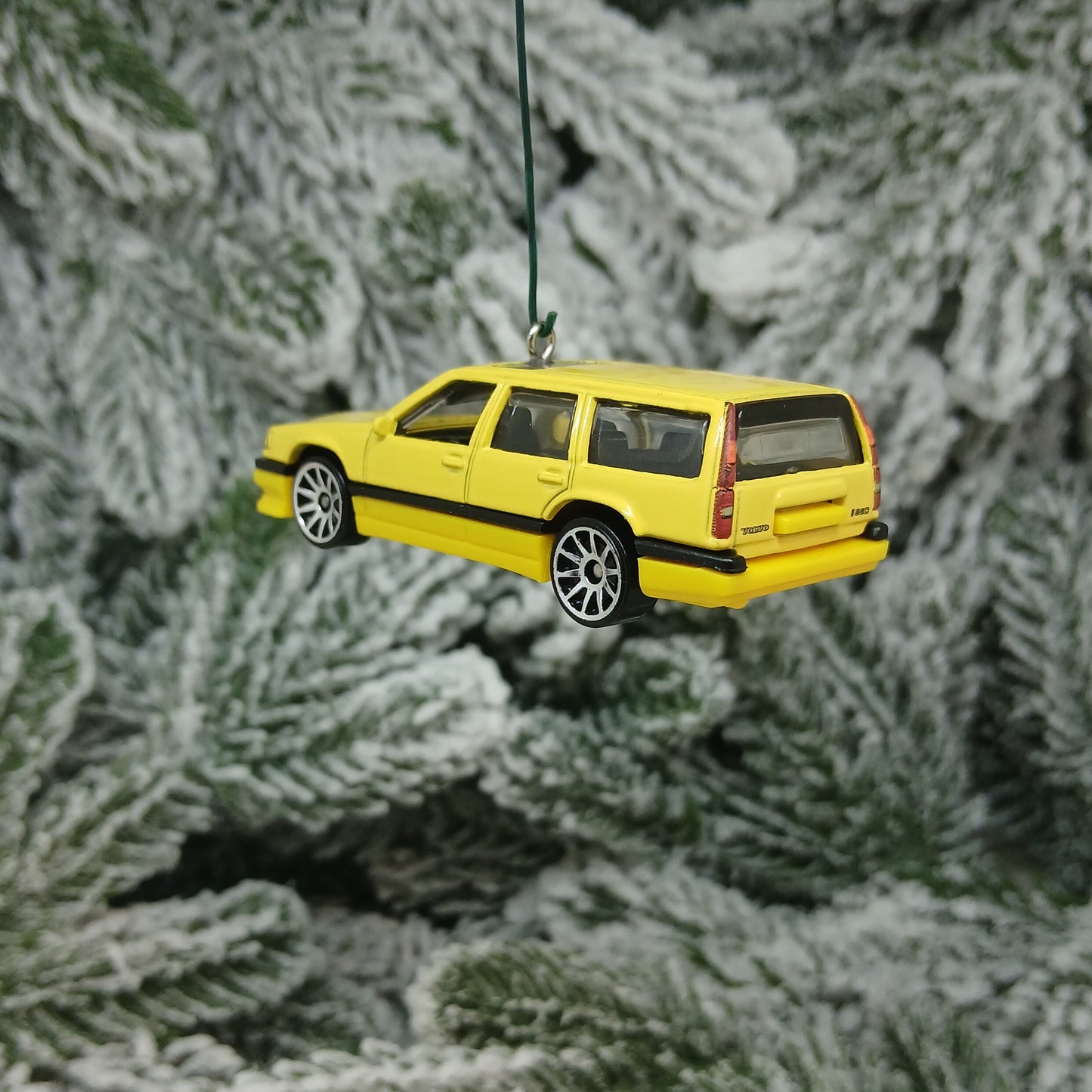 Volvo 850 Estate Ornament Christmas Tree Decoration Unique Gift 1993-1997 Wagon Green Yellow Black Red