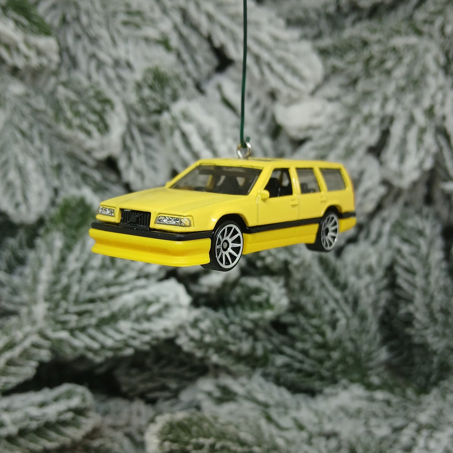 Volvo 850 Estate Ornament Christmas Tree Decoration Unique Gift 1993-1997 Wagon Green Yellow Black Red