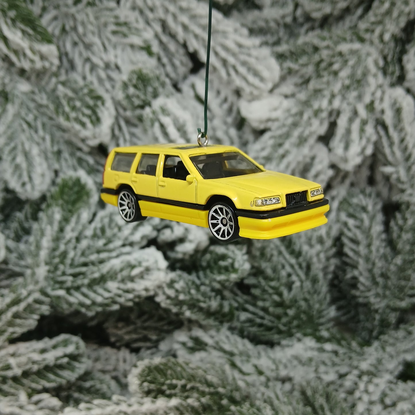 Volvo 850 Estate Ornament Christmas Tree Decoration Unique Gift 1993-1997 Wagon Green Yellow Black Red