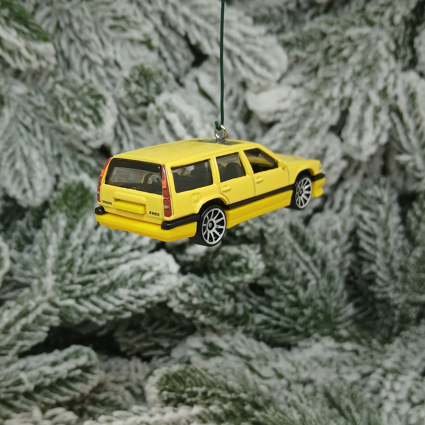 Volvo 850 Estate Ornament Christmas Tree Decoration Unique Gift 1993-1997 Wagon Green Yellow Black Red