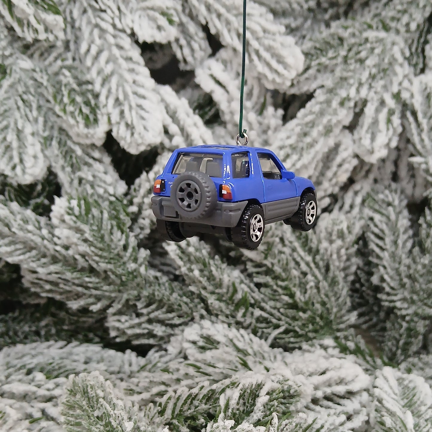 TOYOTA RAV4 Ornament Christmas Tree Decoration Xmas Gift 3 Door SUV 1994-2000 Blue
