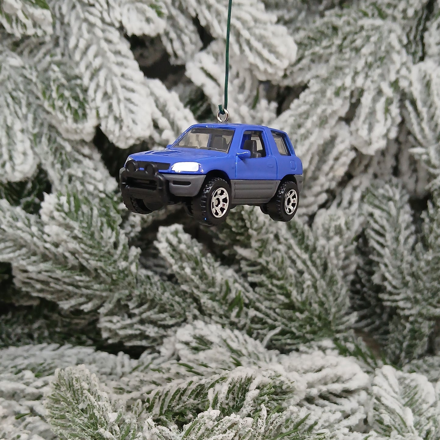 TOYOTA RAV4 Ornament Christmas Tree Decoration Xmas Gift 3 Door SUV 1994-2000 Blue