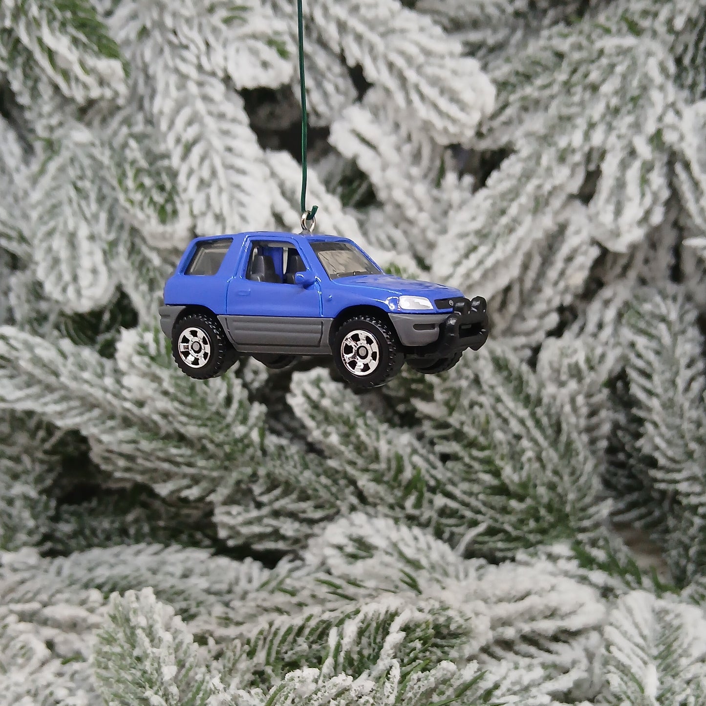 TOYOTA RAV4 Ornament Christmas Tree Decoration Xmas Gift 3 Door SUV 1994-2000 Blue