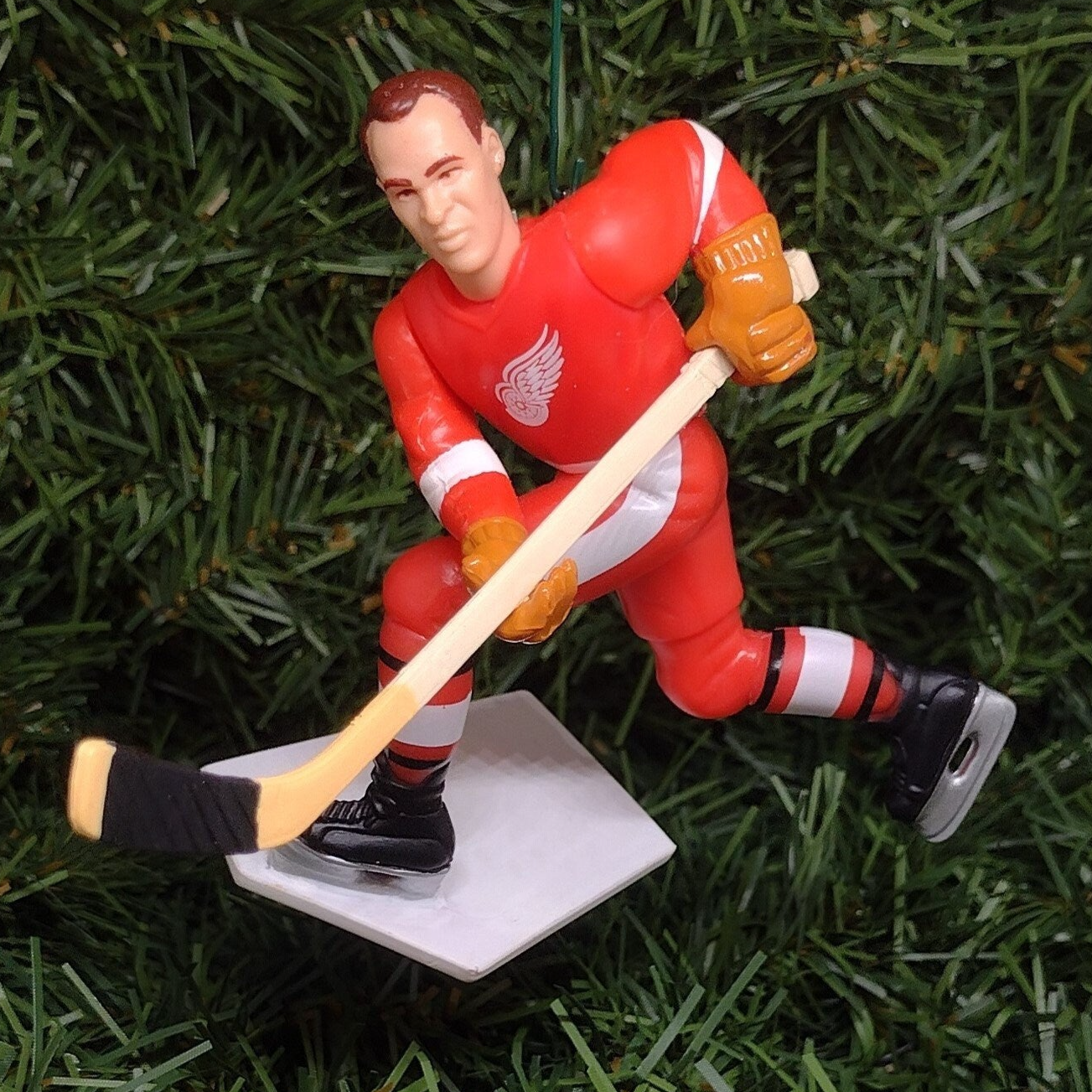 Gordie Howe DETROIT RED WINGS Ornament Christmas Tree Decoration  Nhl Hockey Figure Unique Gift Idea