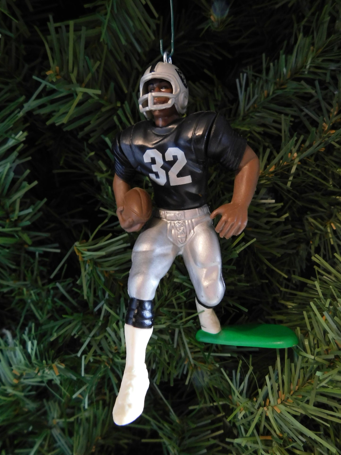 OAKLAND/Los Angeles RAIDERS Ornament Marcus Allen Christmas Tree Decoration NFL Football Unique Gift Idea Las Vegas