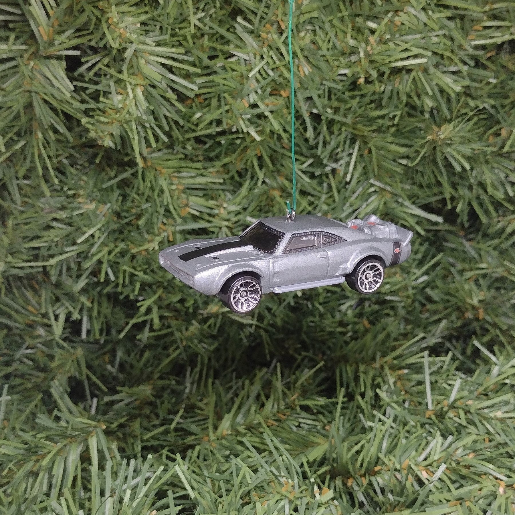 Fast & Furious Charger Ornament Dom's Ice Charger 1968 RT Christmas Gift Unique Car Xmas Tree Decoration