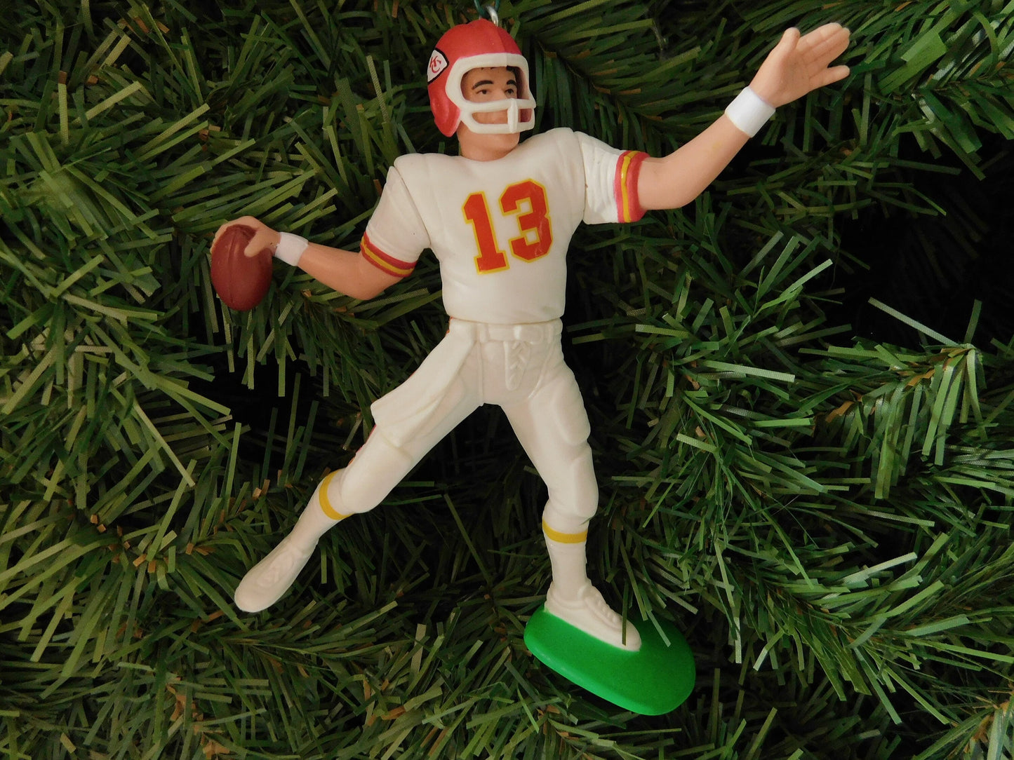 KANSAS CITY CHIEFS Christmas tree ornaments Neil Smith/Dale Carter/Marcus Allen/Elvis Grbac/Willie Davis xmas nfl football figure gift