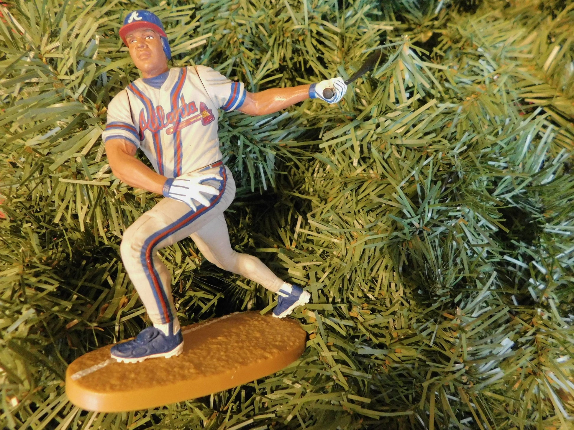 Andruw Jones ATLANTA BRAVES Christmas tree ornament baseball xmas figure