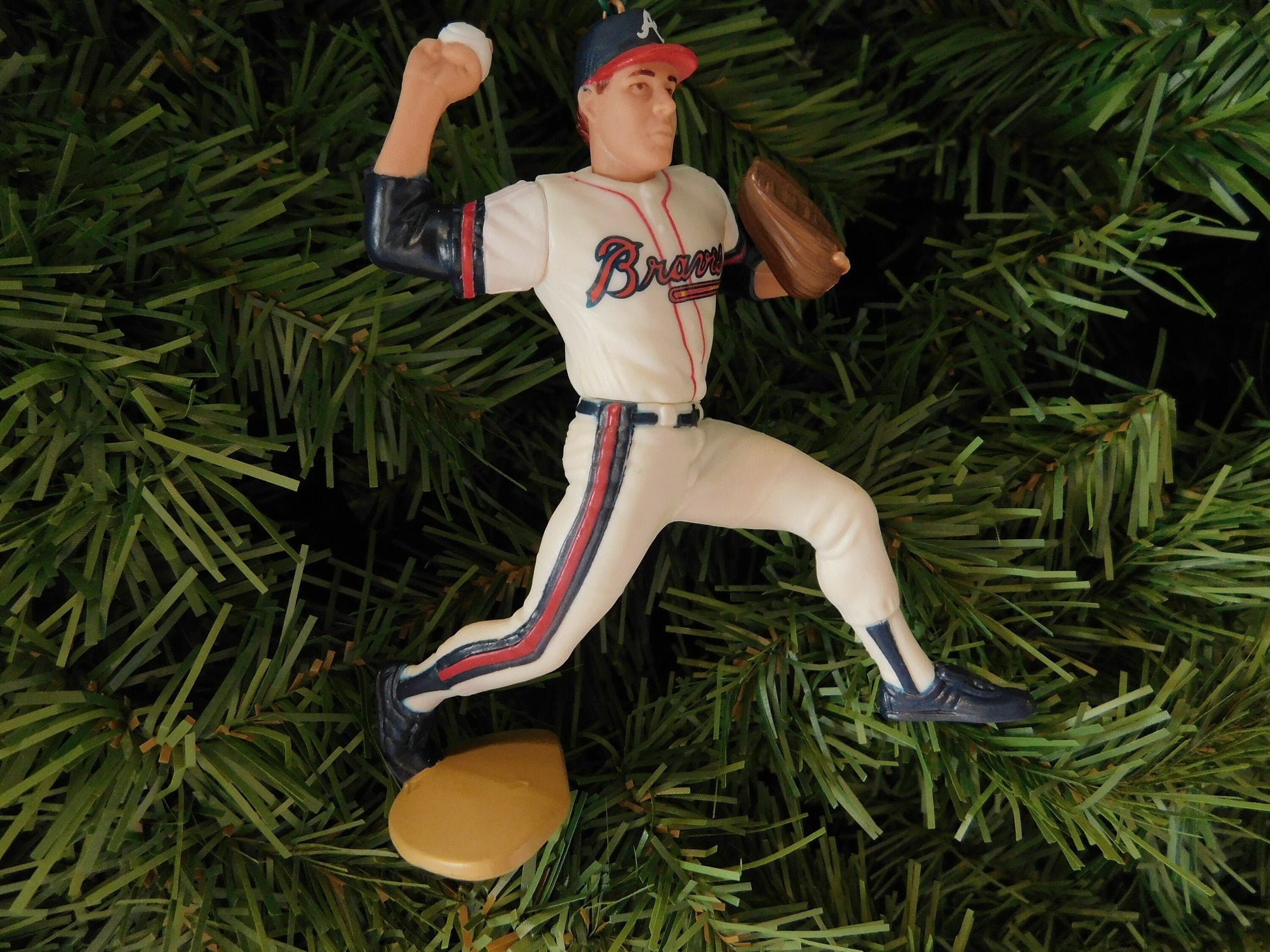 Greg Maddux ATLANTA BRAVES Christmas tree ornament baseball xmas figure unique gift idea