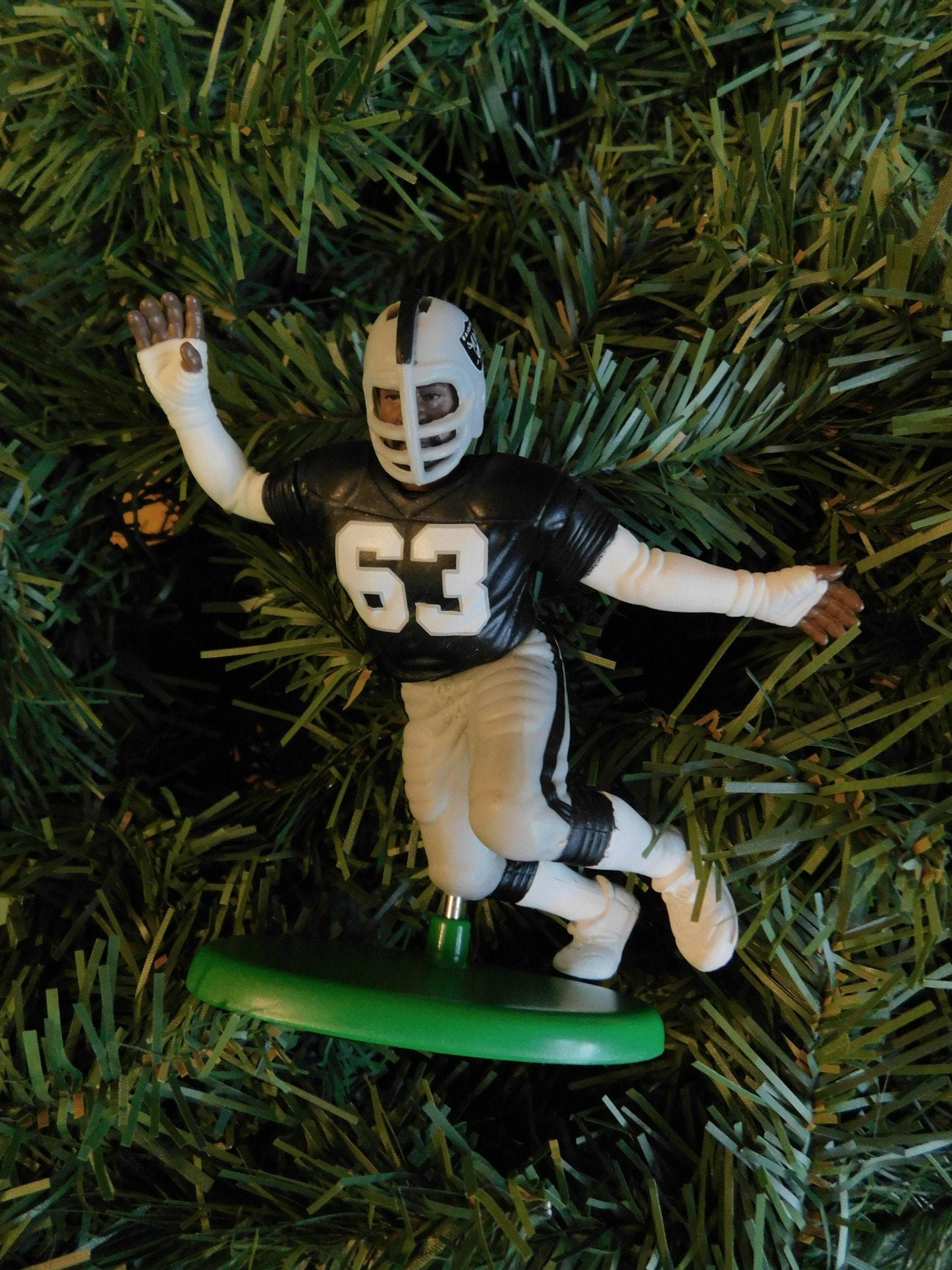 Gene Upshaw OAKLAND/ Los Angeles RAIDERS Christmas tree ornament xmas NFL football figure unique gift idea Las Vegas