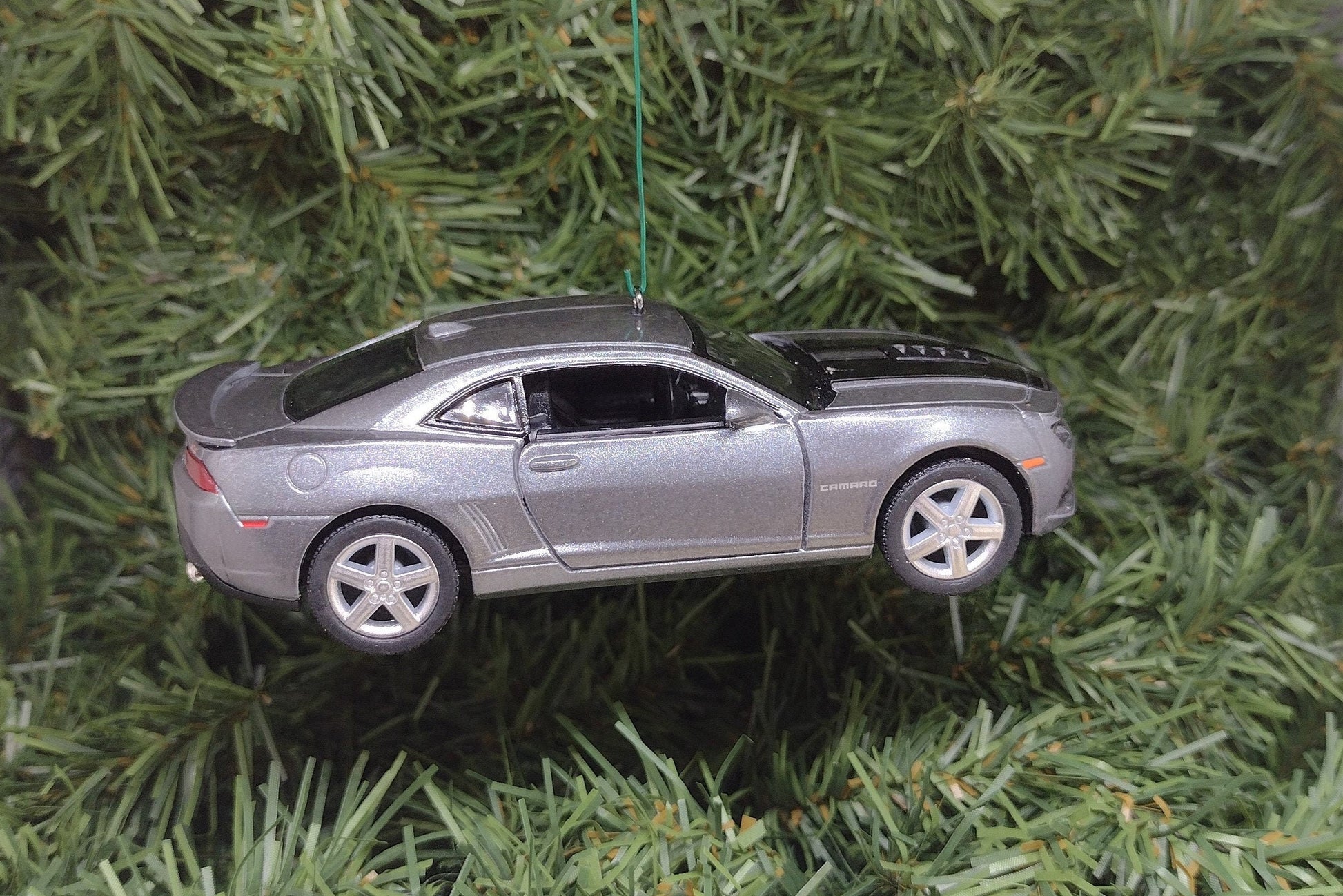 Chevy Camaro Ornament 2014 Christmas Tree Decoration Fun Automotive Xmas Gift Idea 5 inches long Chevrolet