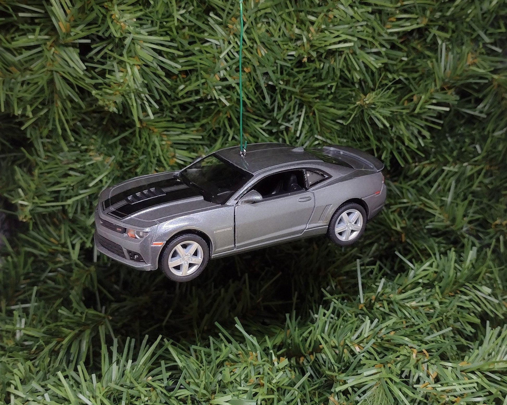 Chevy Camaro Ornament 2014 Christmas Tree Decoration Fun Automotive Xmas Gift Idea 5 inches long Chevrolet