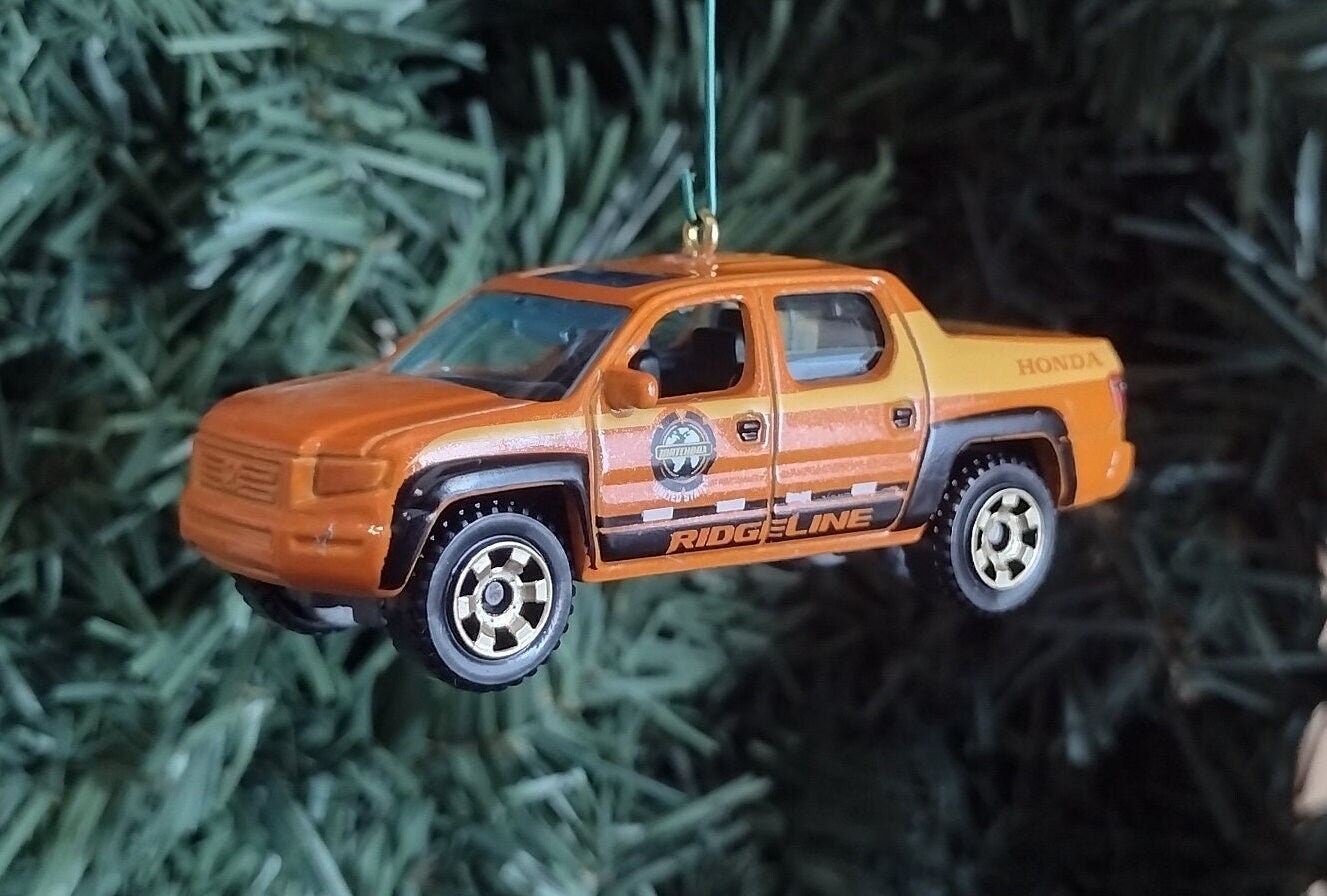 Honda Ridgeline 2007 Christmas tree ornament fun automotive gift for car enthusiast /man cave tree unique xmas idea