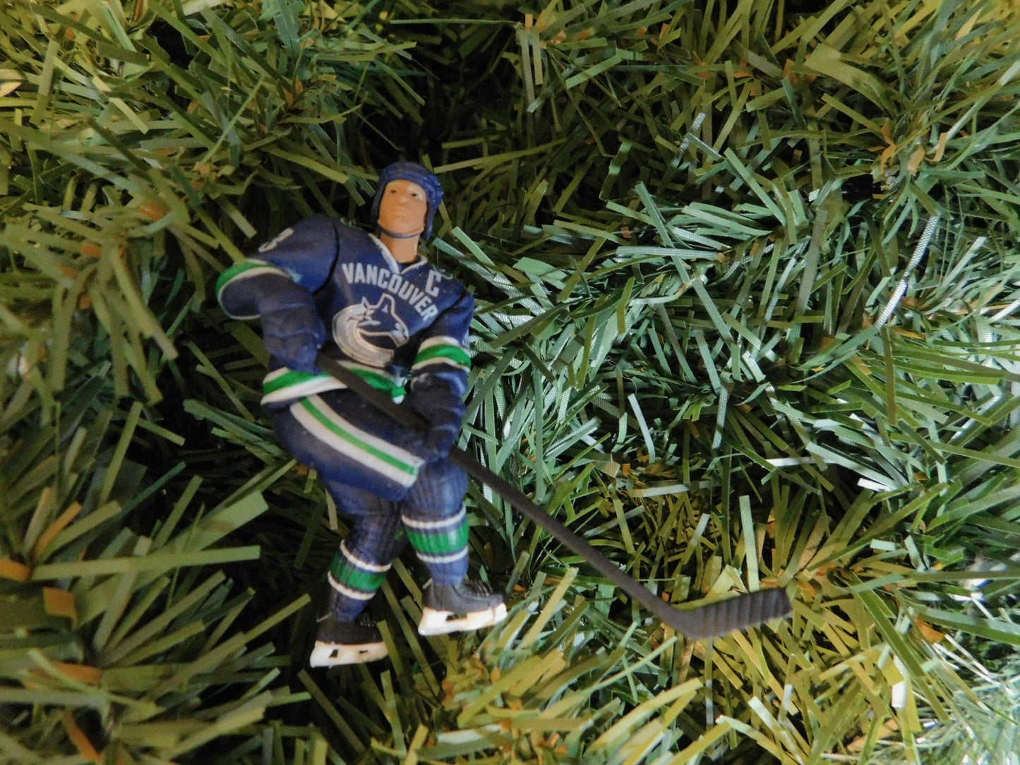 VANCOUVER CANUCKS Ornaments Henrik Sedin Pavel Bure Mark Messier NHL Hockey Christmas Tree Decoration Unique Gift idea