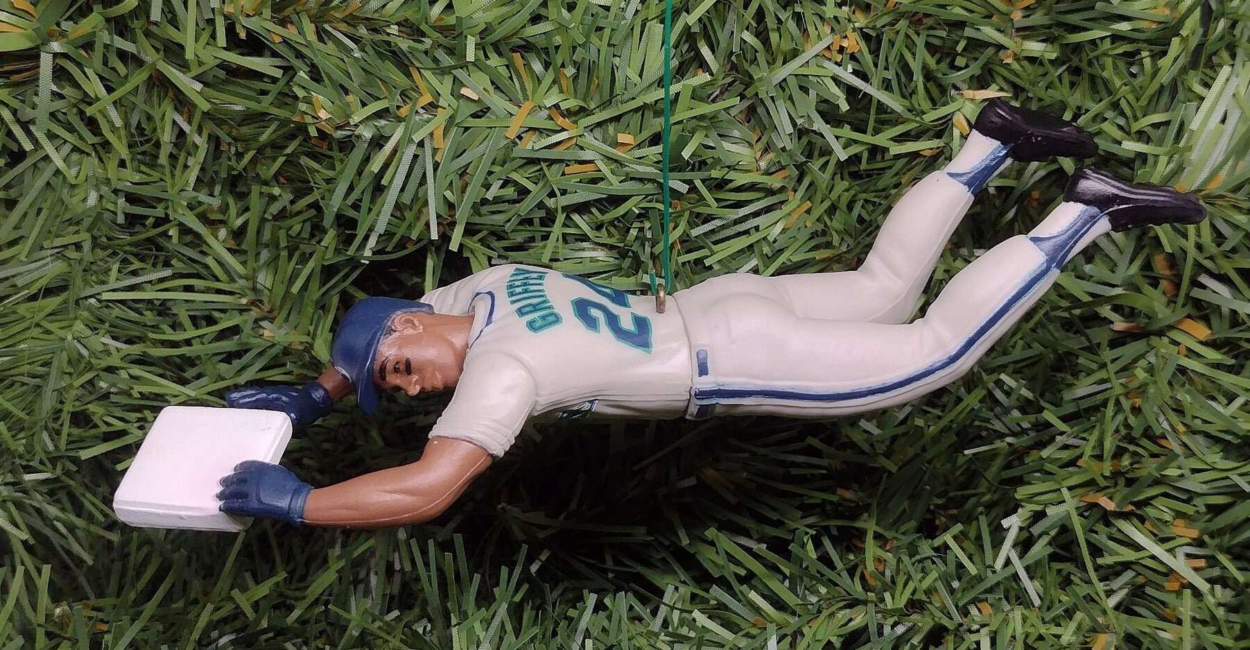 Ken Griffey Jr SEATTLE MARINERS Christmas tree ornament MLB baseball xmas figure