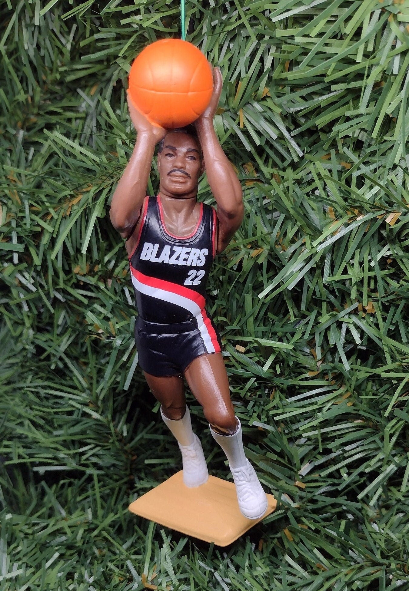 PORTLAND TRAIL BLAZERS Christmas ornament Clyde Drexler/Cliff Robinson + xmas tree nba basketball figure unique gift idea