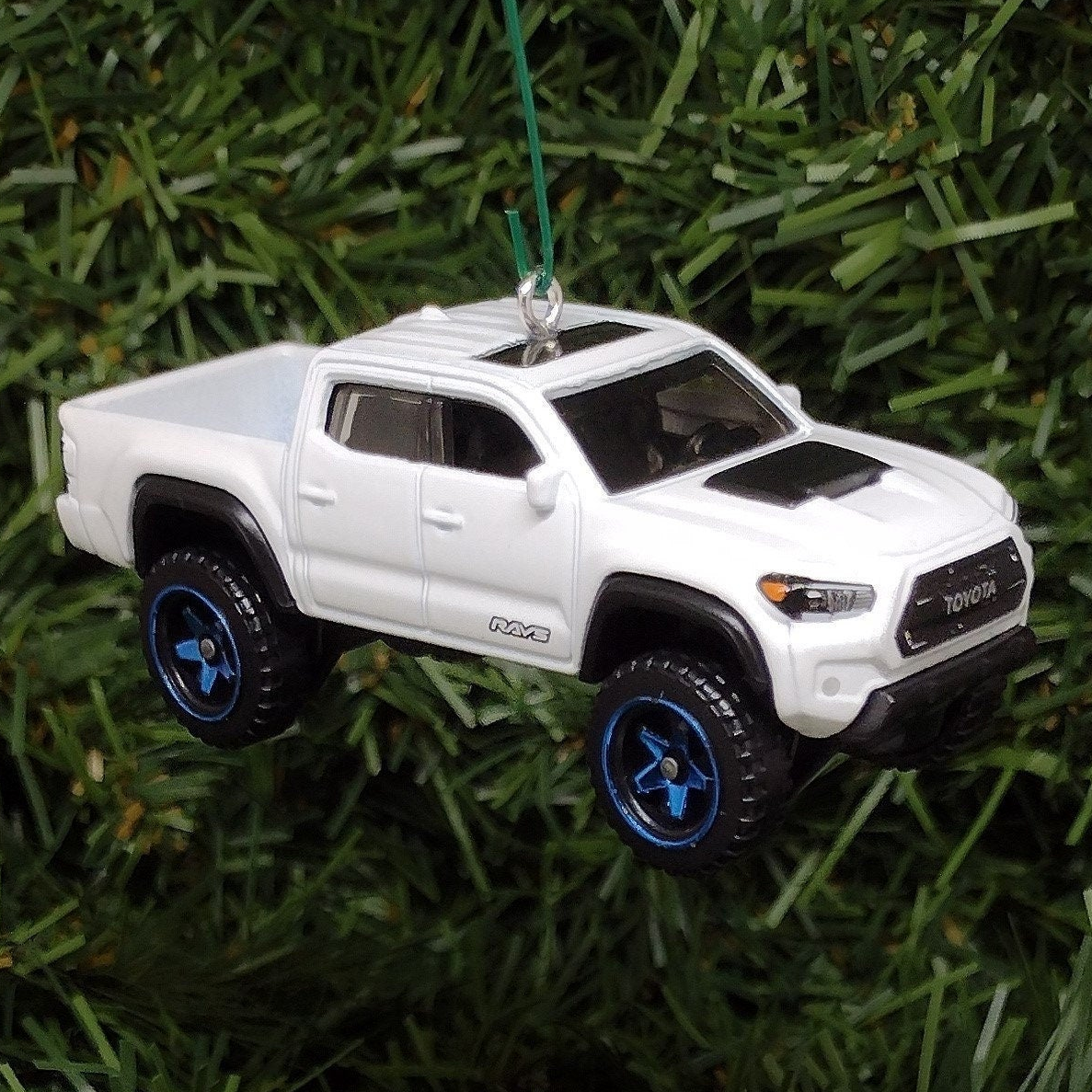 TOYOTA TACOMA Ornament 2020 Christmas Tree Decoration Gift Idea Pickup Truck White