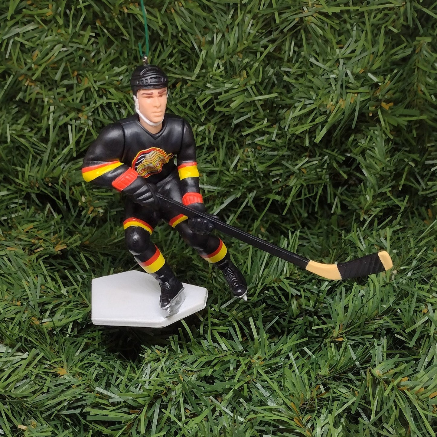 VANCOUVER CANUCKS Ornaments Henrik Sedin Pavel Bure Mark Messier NHL Hockey Christmas Tree Decoration Unique Gift idea