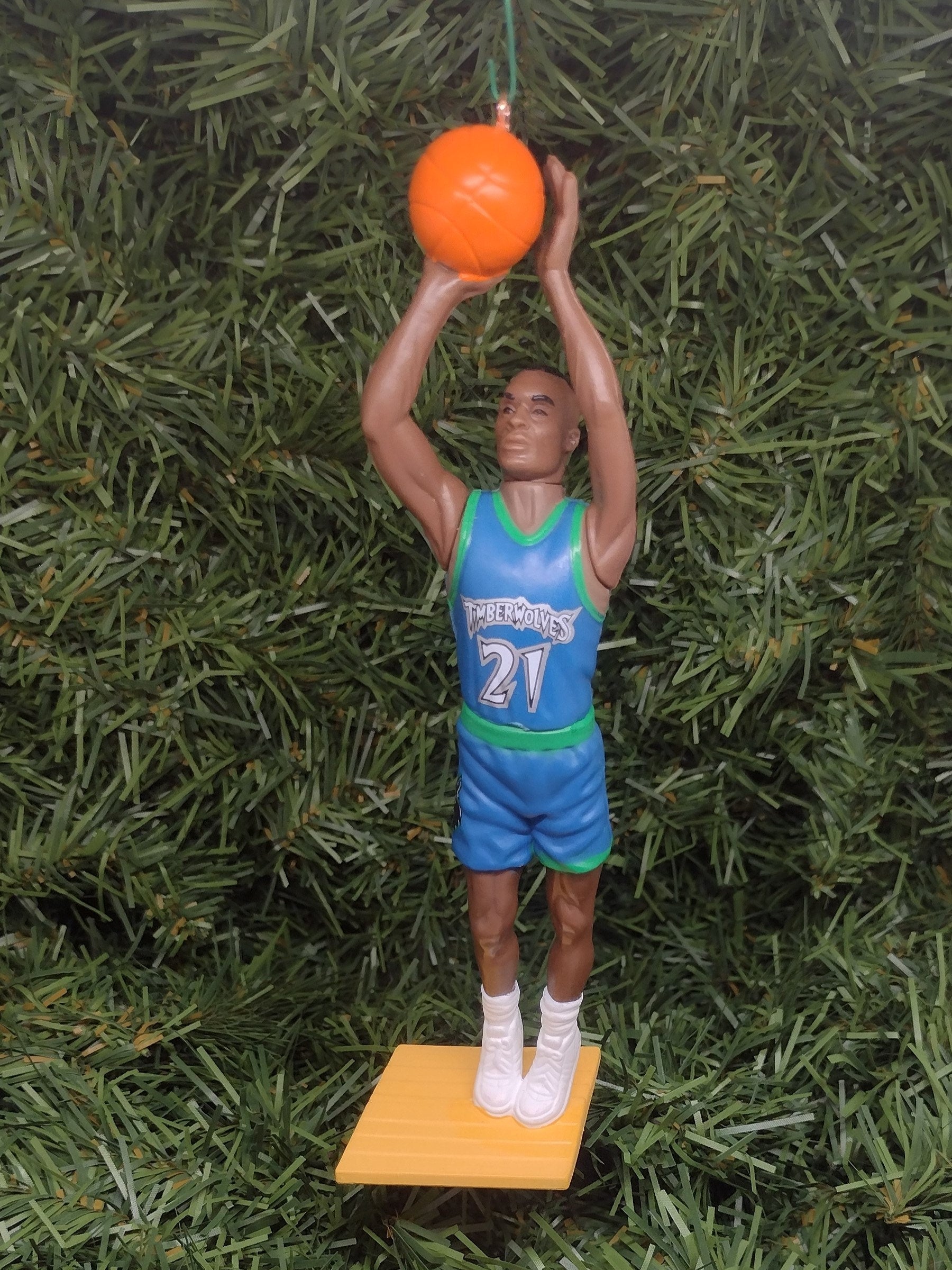 MINNESOTA TIMBERWOLVES ornaments Christmas tree decoration Kevin Garnett/Stephon Marbury unique Xmas gift idea NBA Basketball figure