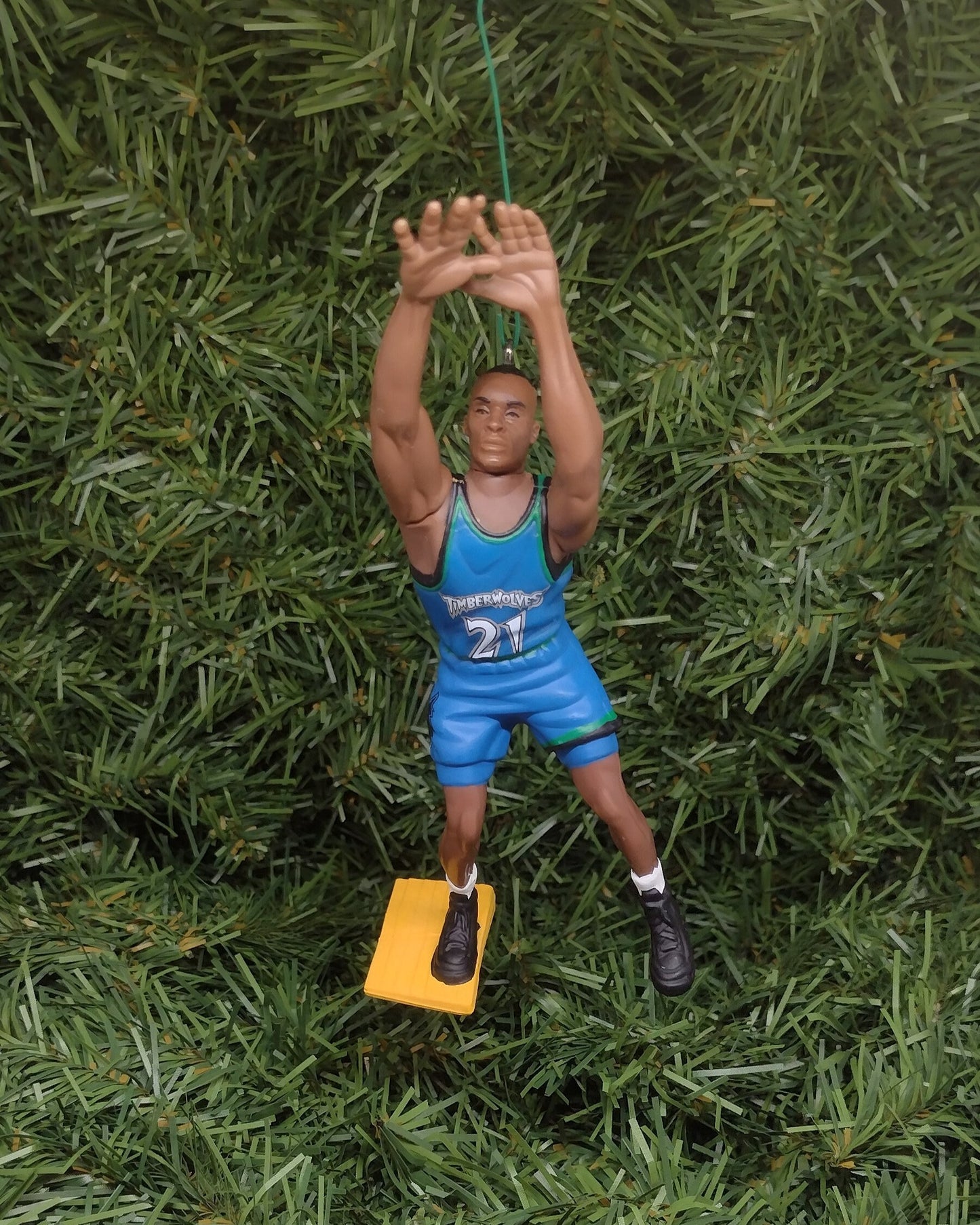 MINNESOTA TIMBERWOLVES ornaments Christmas tree decoration Kevin Garnett/Stephon Marbury unique Xmas gift idea NBA Basketball figure