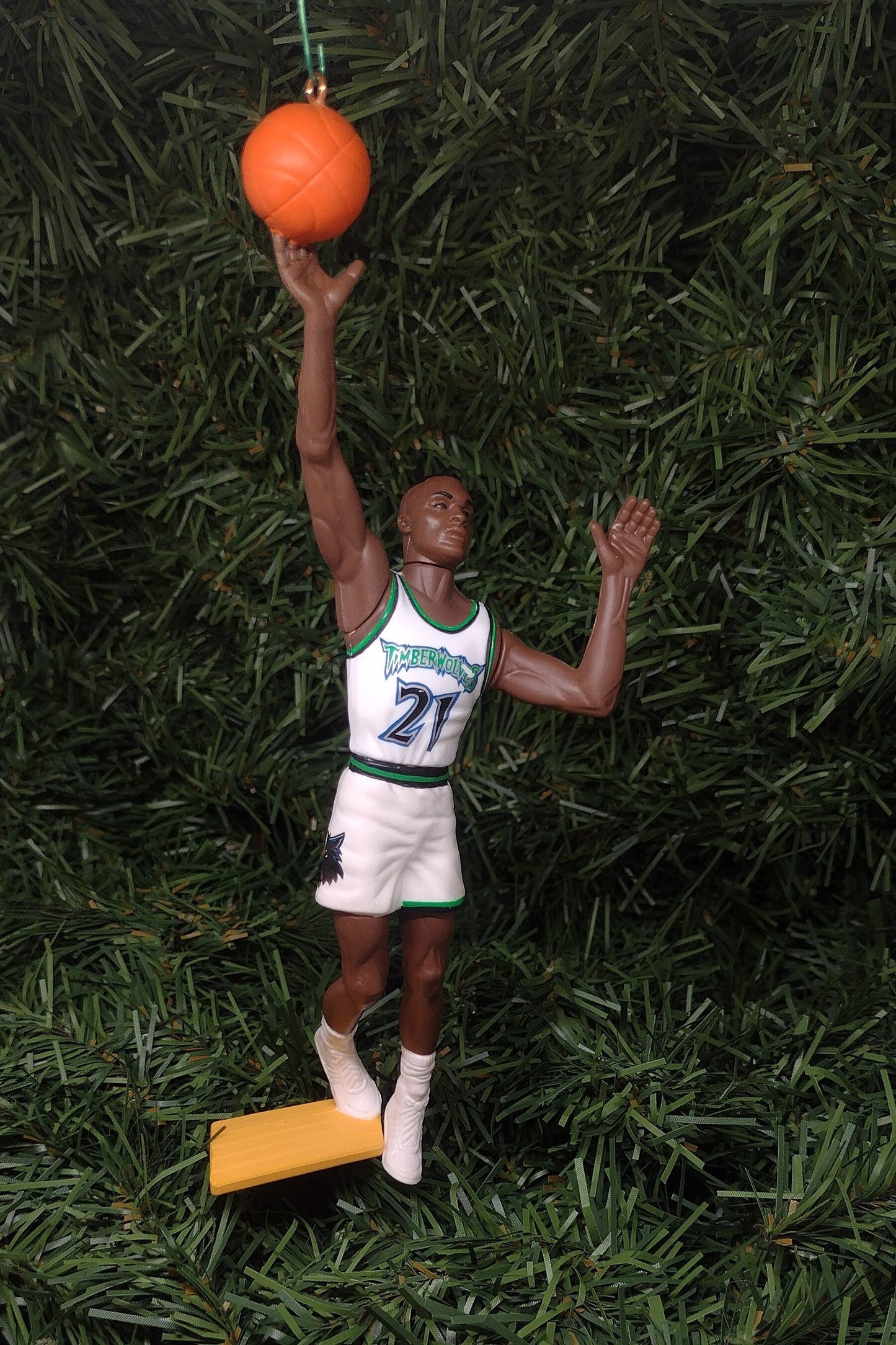 MINNESOTA TIMBERWOLVES ornaments Christmas tree decoration Kevin Garnett/Stephon Marbury unique Xmas gift idea NBA Basketball figure