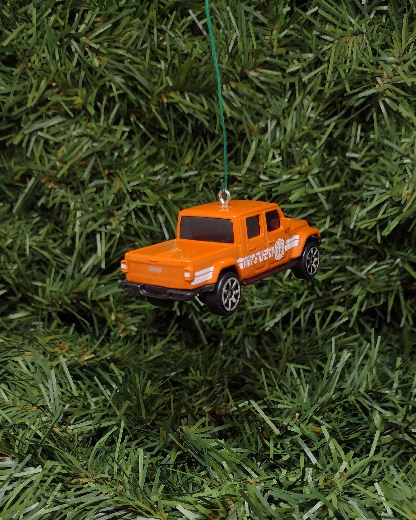 JEEP GLADIATOR Ornament Christmas gift idea unique Xmas tree decoration 4x4 SUV burnt orange Fire & Rescue