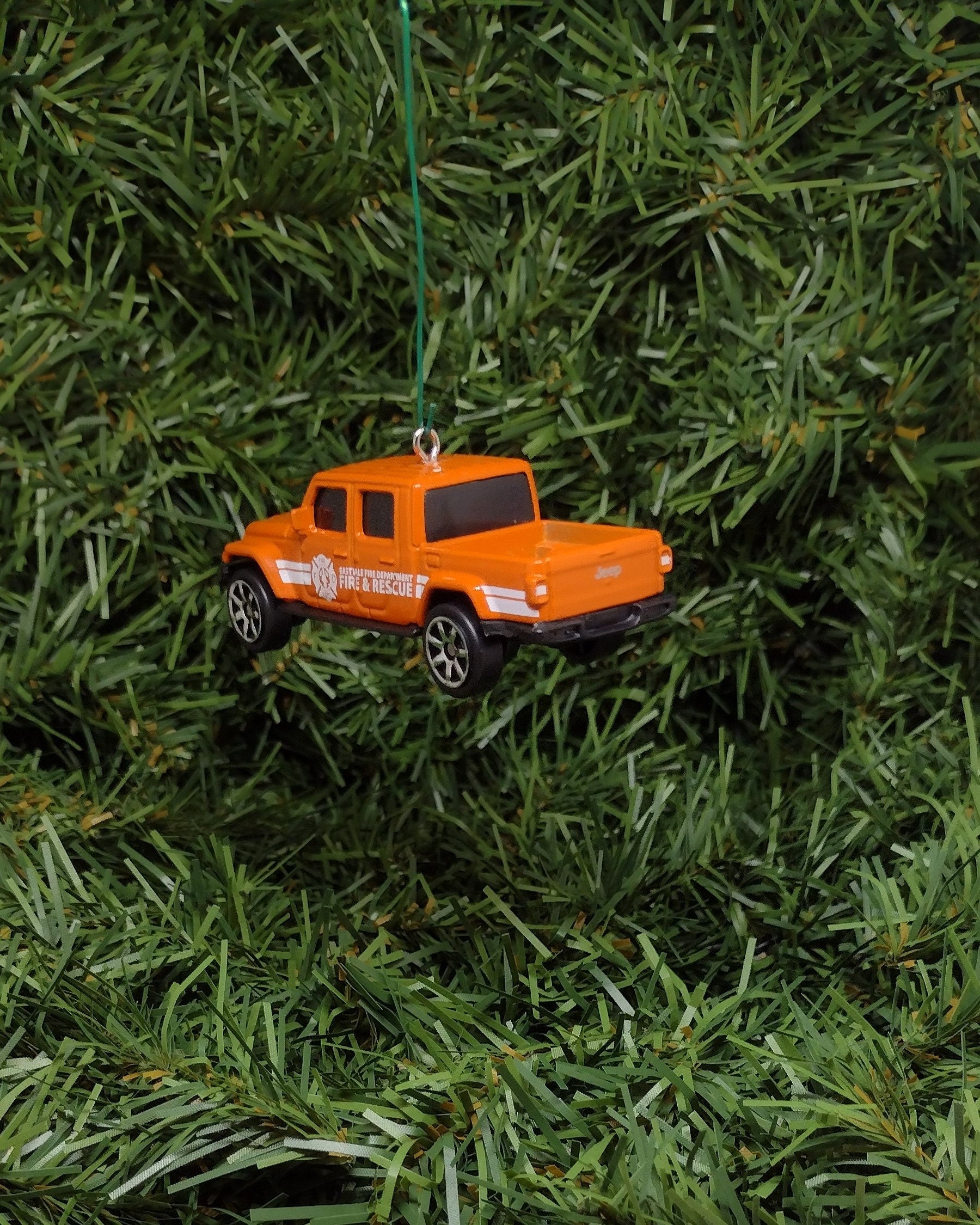 JEEP GLADIATOR Ornament Christmas gift idea unique Xmas tree decoration 4x4 SUV burnt orange Fire & Rescue