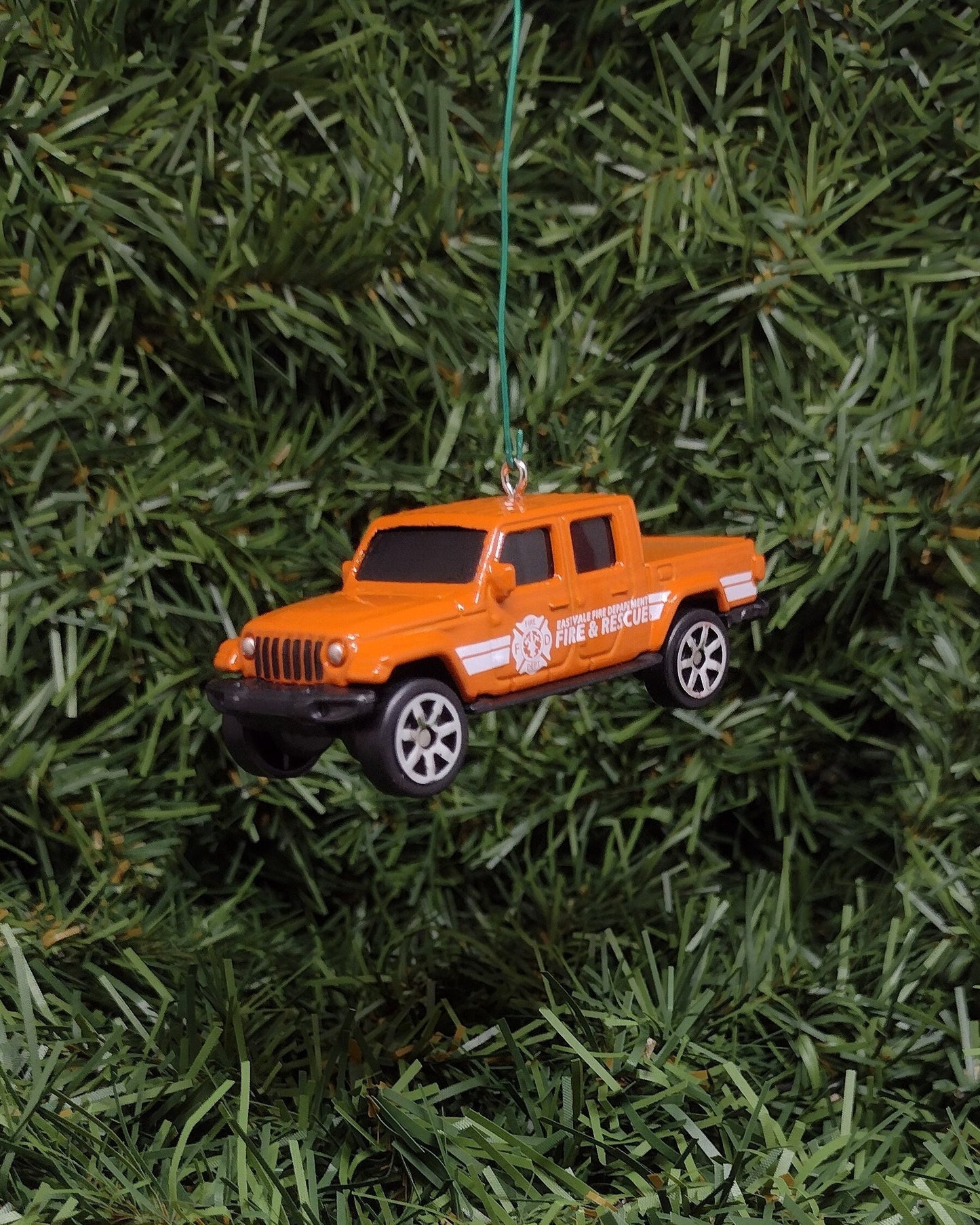 JEEP GLADIATOR Ornament Christmas gift idea unique Xmas tree decoration 4x4 SUV burnt orange Fire & Rescue