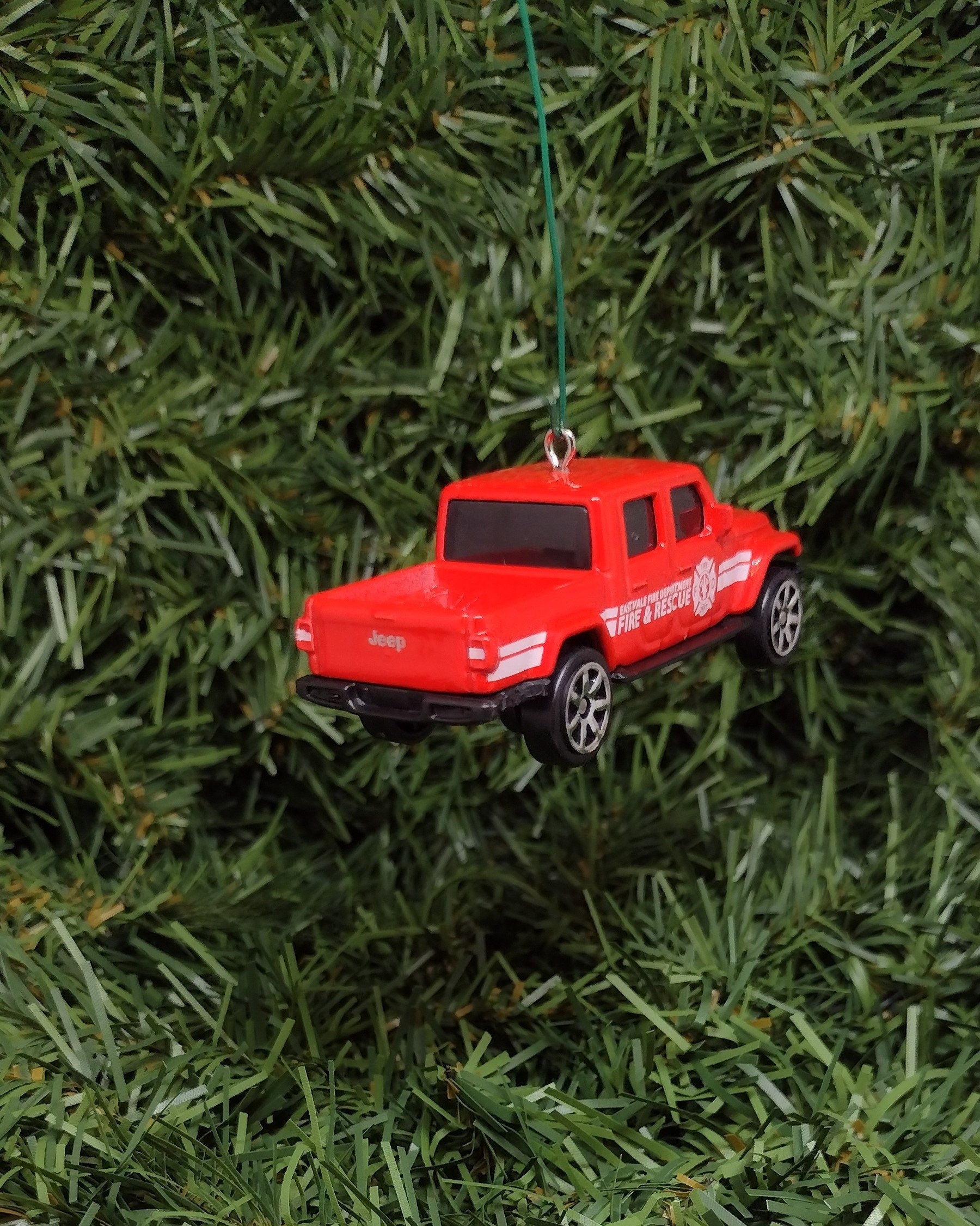 JEEP GLADIATOR Ornament Christmas gift idea unique Xmas tree decoration 4x4 SUV red Fire & Rescue