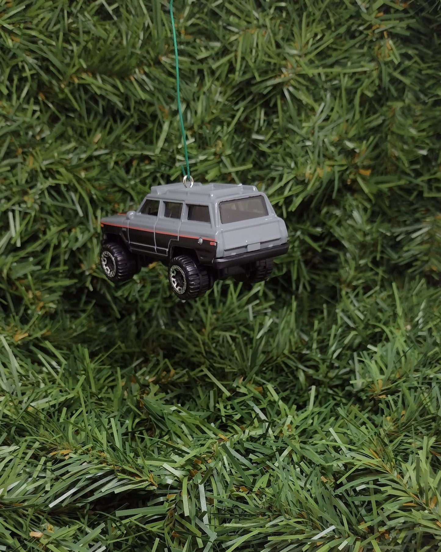 JEEP WAGONEER Ornament Christmas gift idea unique Xmas tree decoration 1988 4x4 SUV red