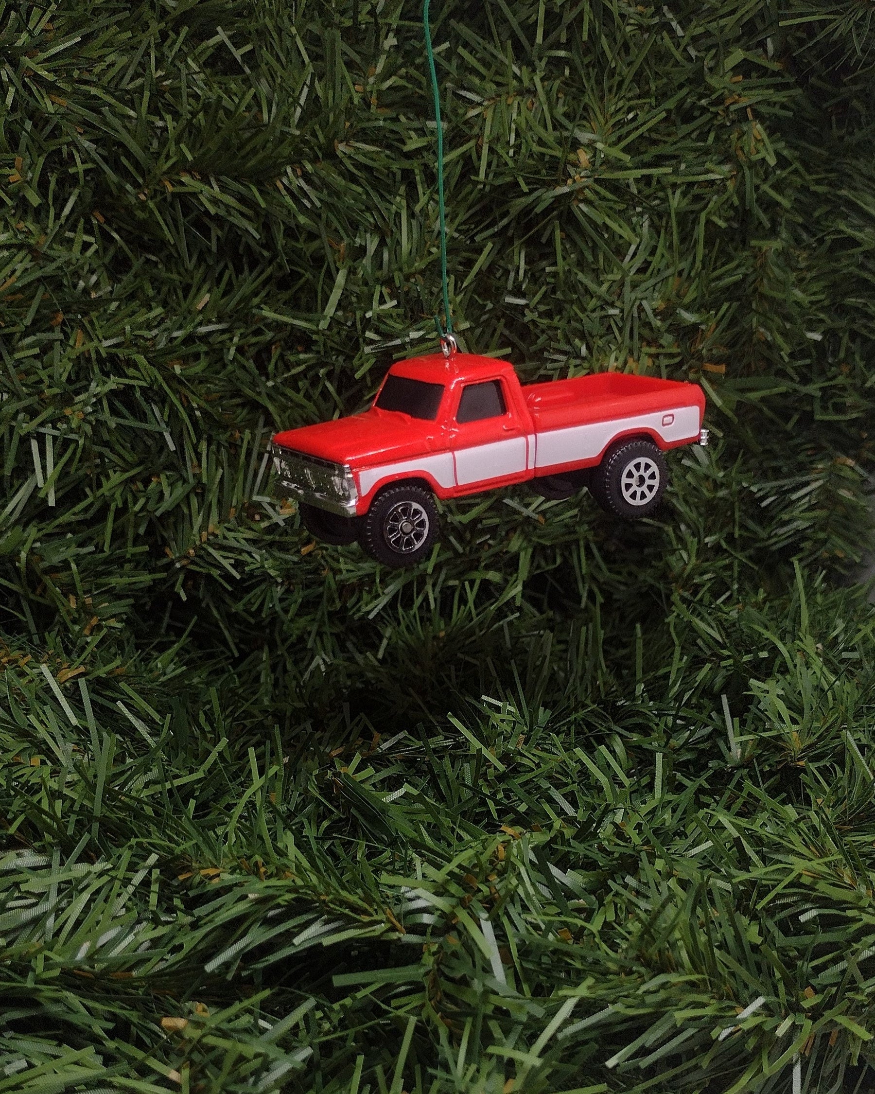 Ford F-150 Ornament 1977 F150 Pickup Truck Christmas tree decoration unique gift for car enthusiast 3 inch red/white