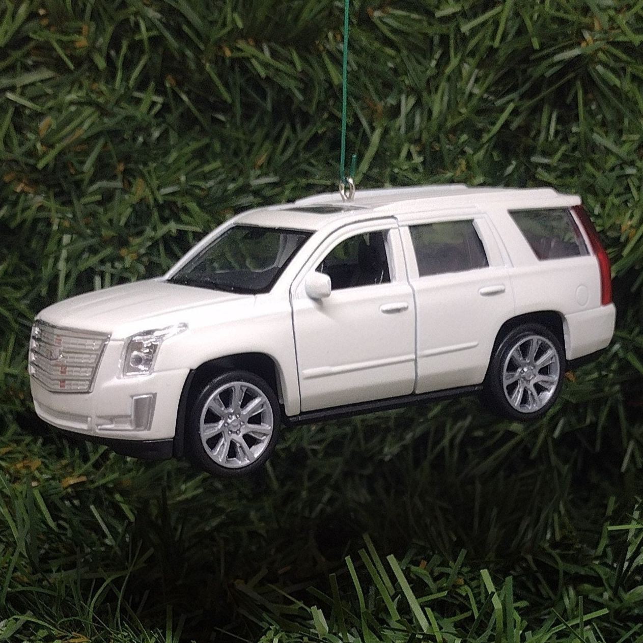 CADILLAC ESCALADE Ornament 2017 Christmas Tree Decoration Unique Xmas Gift Idea 5 inches long White Caddy 2015 - 2020