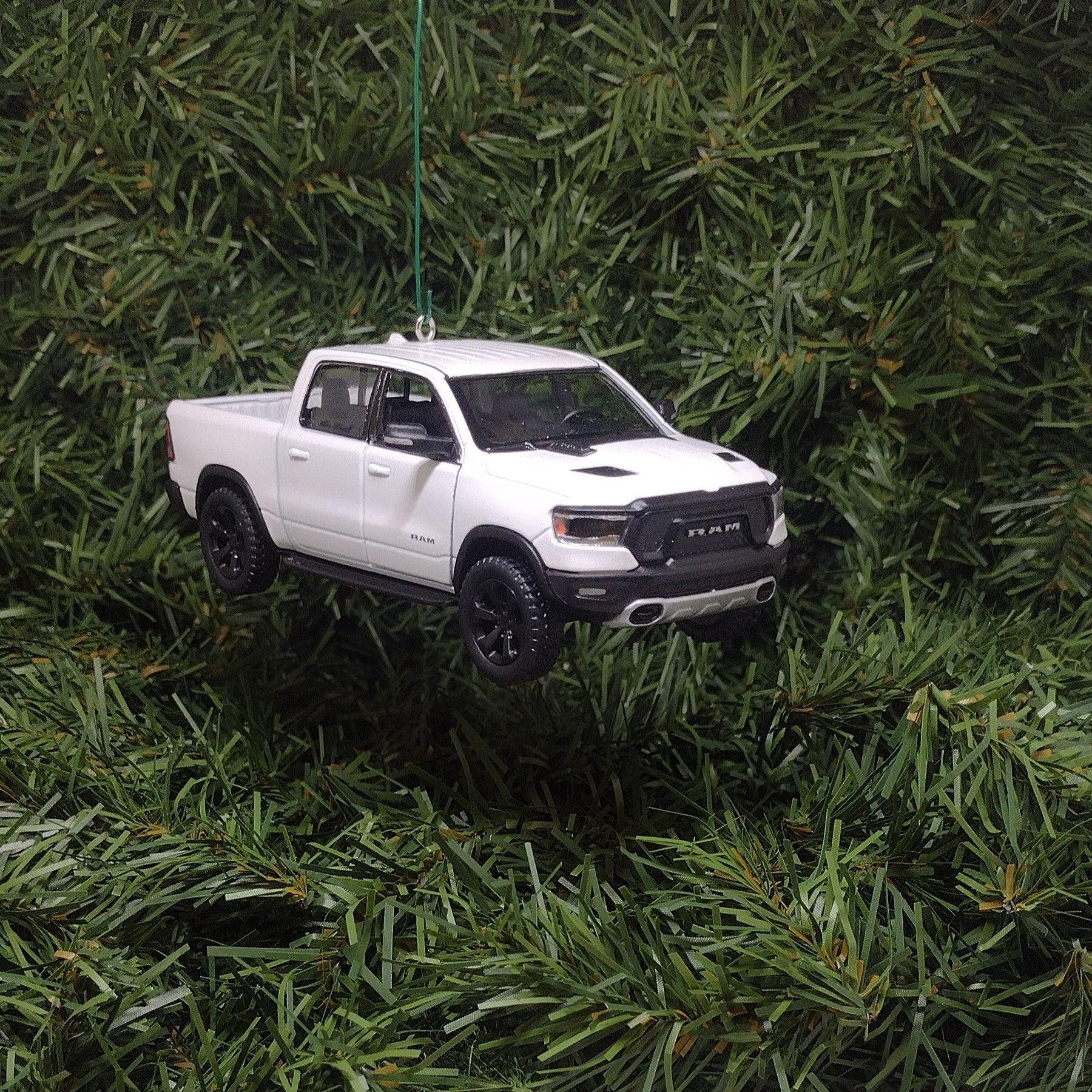 DODGE RAM 1500 Ornament 2019 Christmas Gift Idea Unique Xmas Tree Decoration 4x4 Pickup Truck doors open