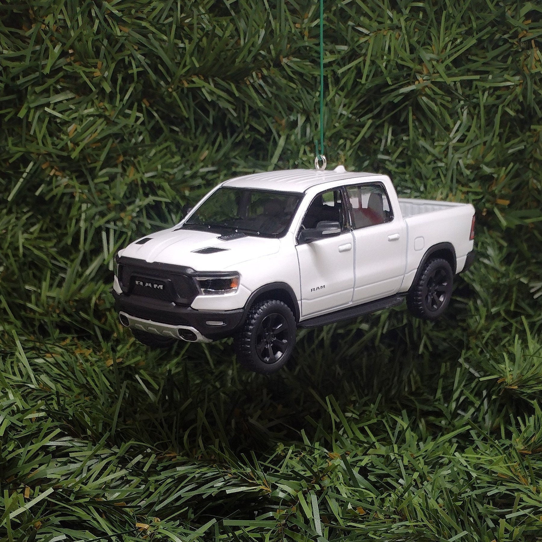 DODGE RAM 1500 Ornament 2019 Christmas Gift Idea Unique Xmas Tree Decoration 4x4 Pickup Truck doors open