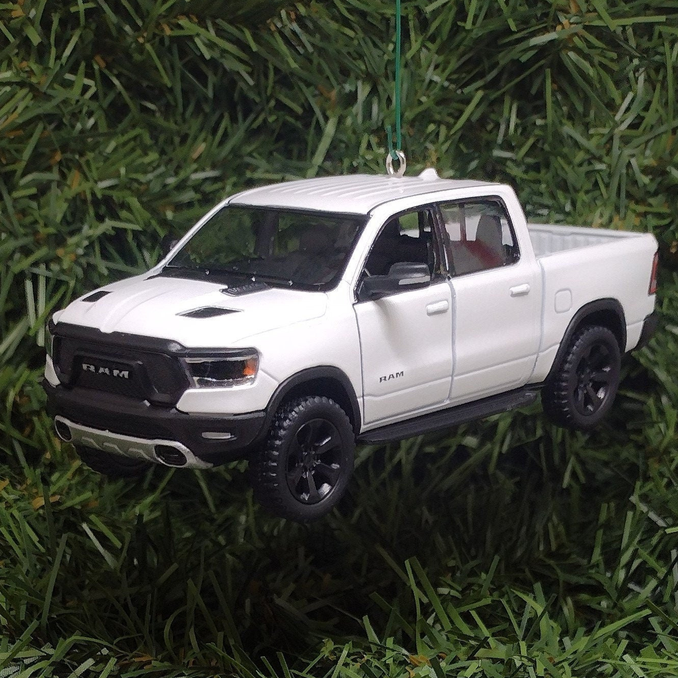 DODGE RAM 1500 Ornament 2019 Christmas Gift Idea Unique Xmas Tree Decoration 4x4 Pickup Truck doors open