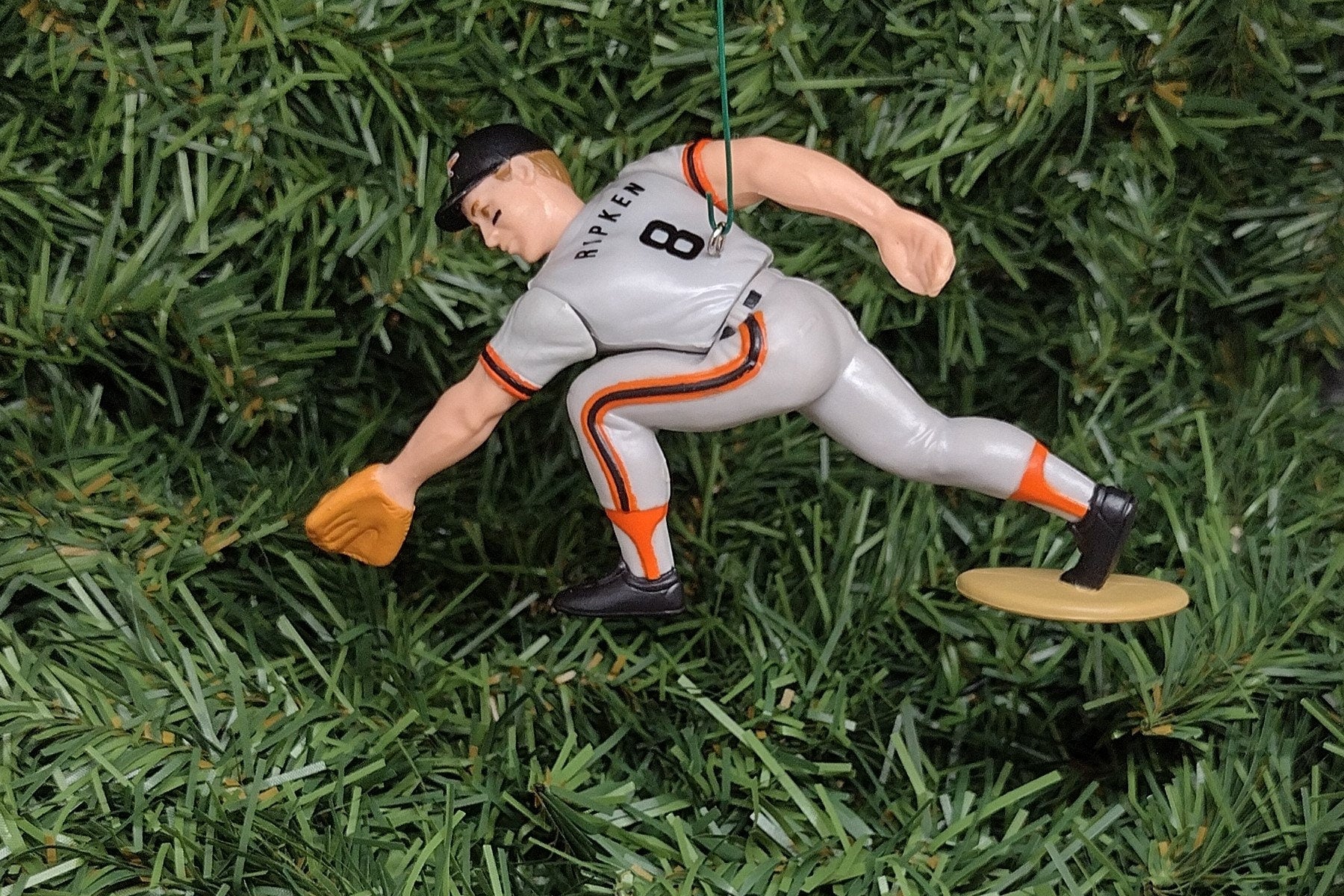 Cal Ripken Jr BALTIMORE ORIOLES Ornament Christmas Gift Idea MLB Baseball Figure Unique Xmas Tree Decoration