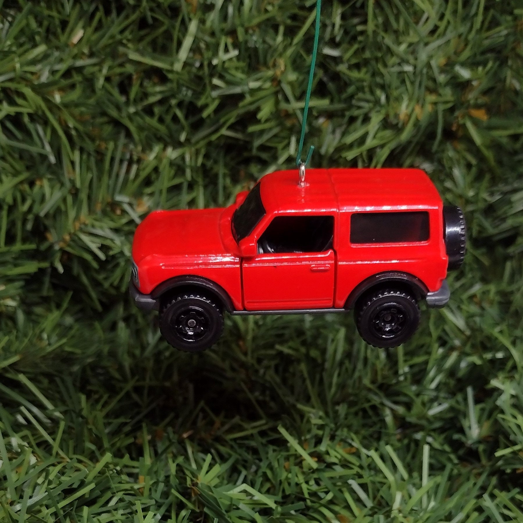 Ford Bronco Ornament 2021 Christmas Tree Decoration unique Xmas Gift Idea 2021-2024 red 2 door