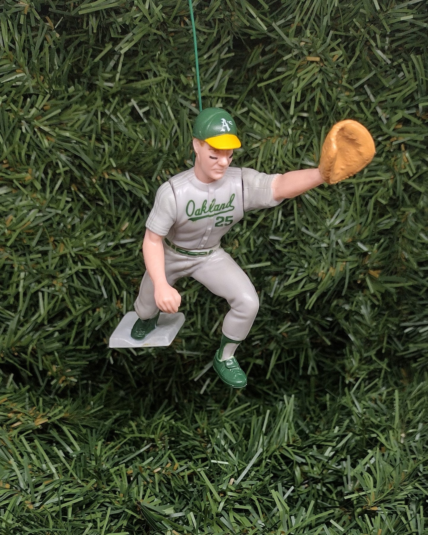 Mark McGwire OAKLAND ATHLETICS A's Ornament Christmas Tree Decoration MLB Baseball Xmas Figure Unique Gift Idea