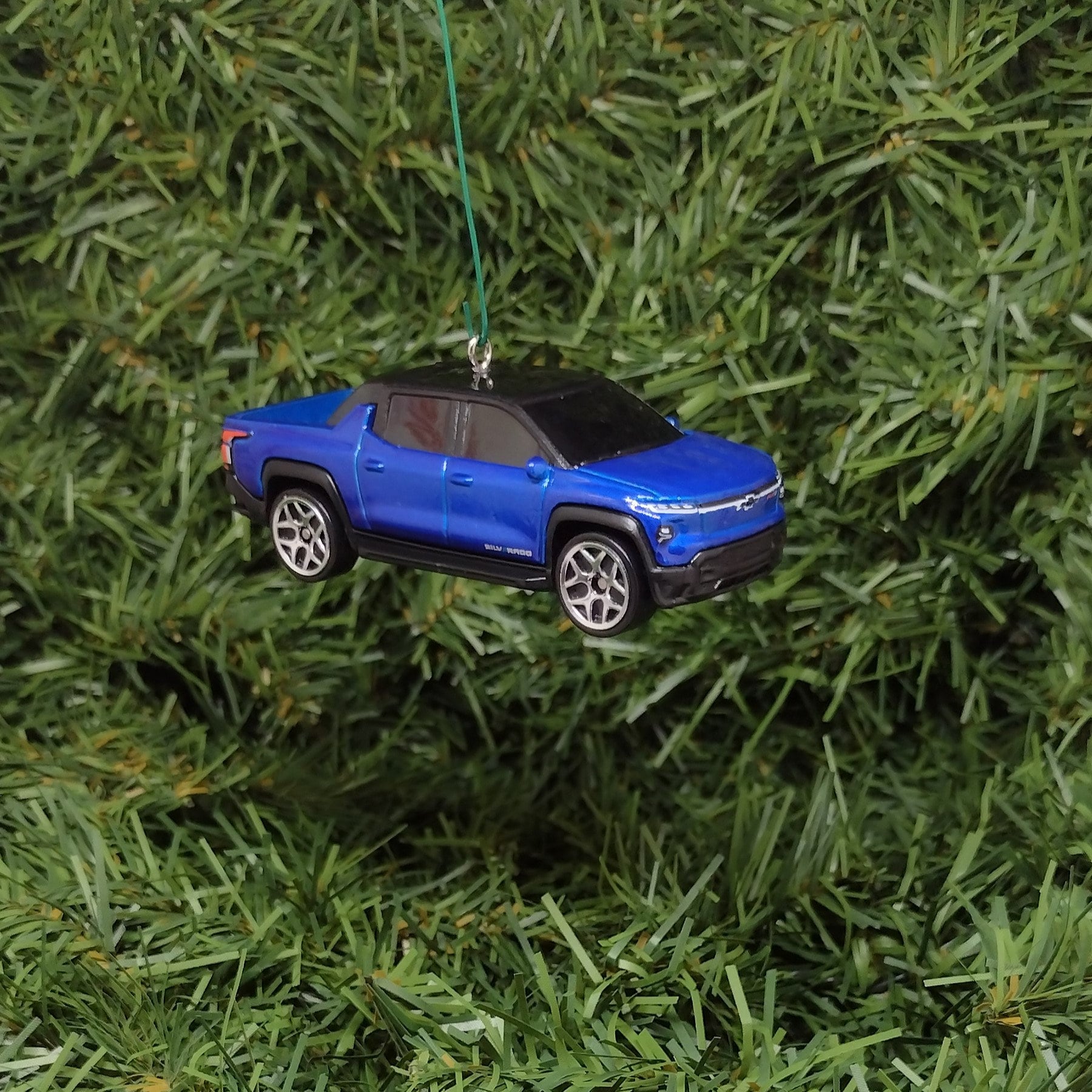 2024 CHEVY SILVERADO Ornament Christmas Gift Idea ev rst Chevrolet Pickup Truck Xmas tree decoration